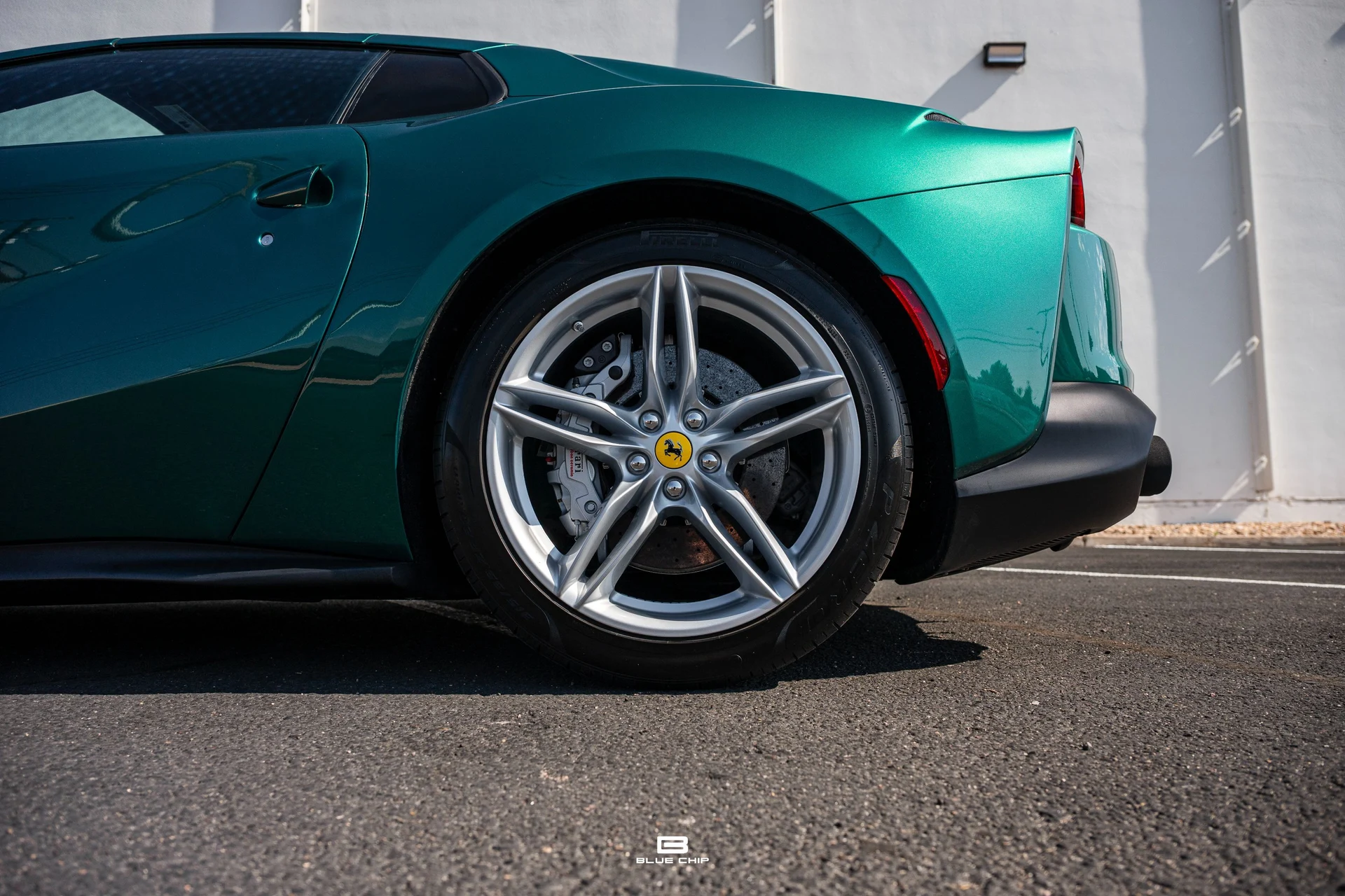 mph016_399321471_6a612ff52758ccf4132e2341_23798_202022_20_Ferrari_20812_20_GTS_20_Verde_20_British_17_b3b15a57f2