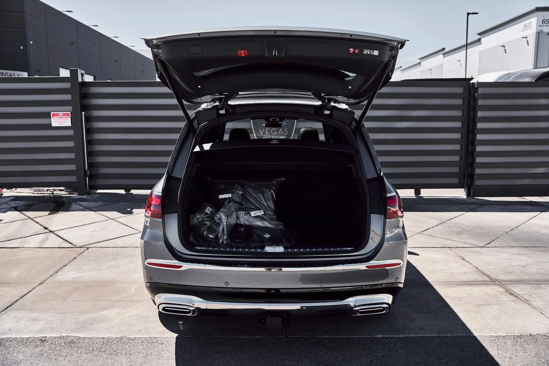 mph016_40074669_Used_2026_Mercedes_Benz_GLS_Maybach_GLS_600_1776125265_90407d42a2