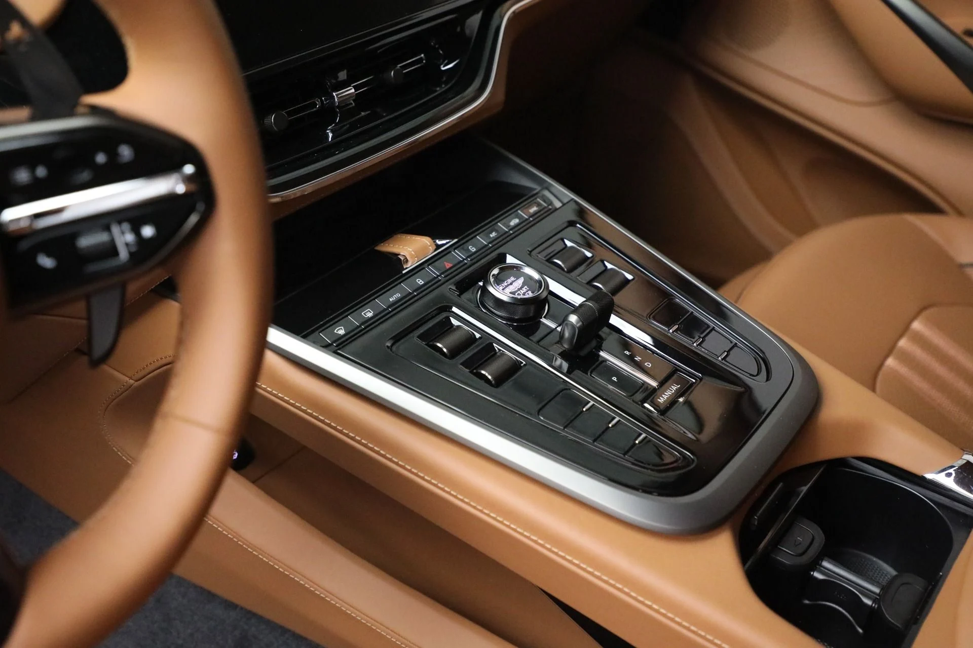 mph016_4011104013_New_2025_Aston_Martin_DBX_707_b30bd61e27