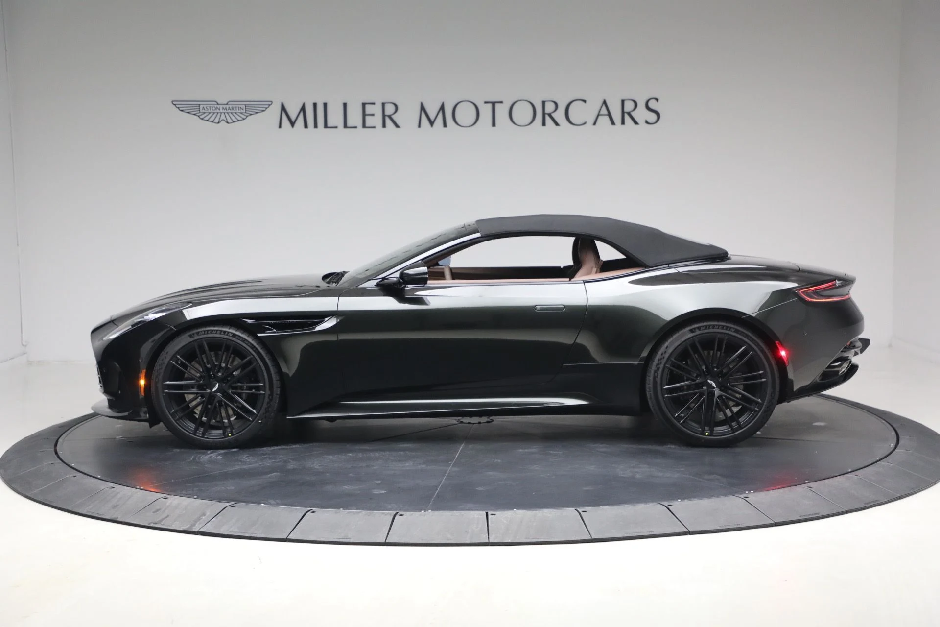 mph016_4018422825_New_2026_Aston_Martin_DB_12_Volante_1767705678_0c7d330bb8