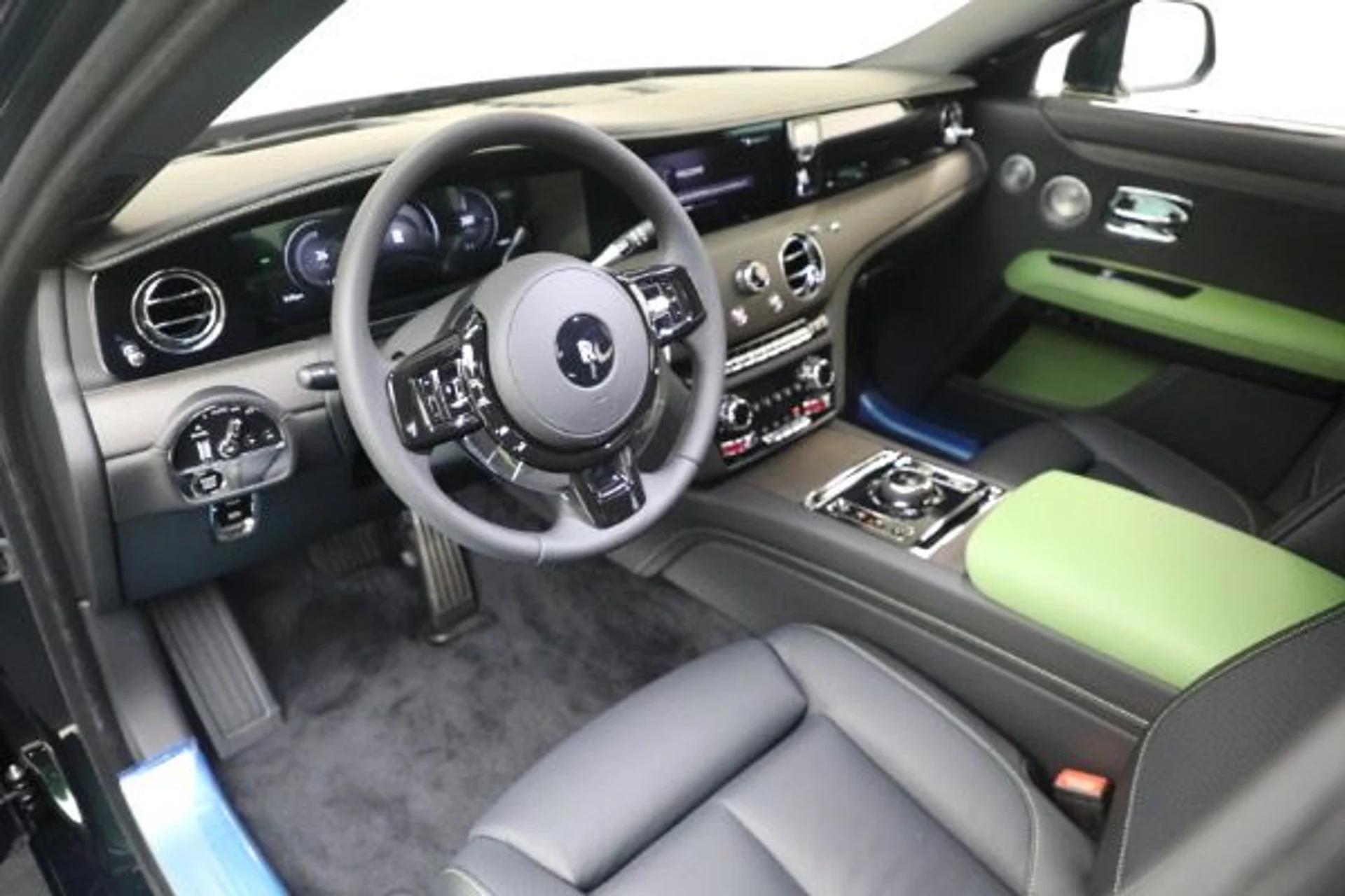 mph016_4019488322_Used_2026_Rolls_Royce_Ghost_f0a4f31bc0