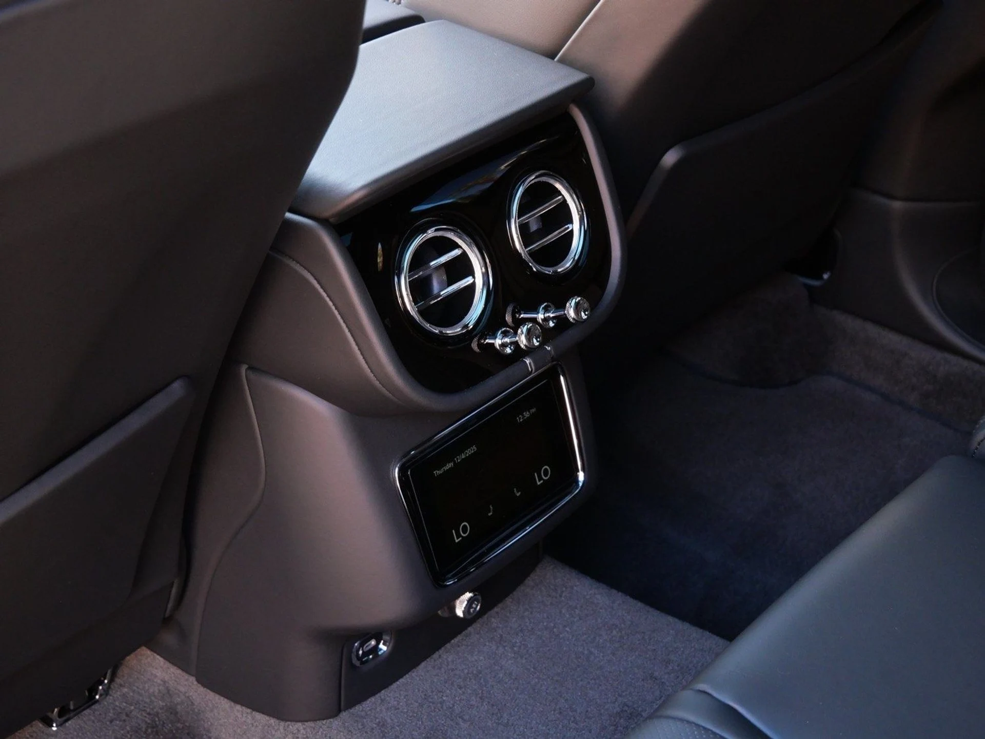 mph016_4022722353_f9d5e801a9f2a4b00c48ac5ef3c6b57bx_e6c813e9d9