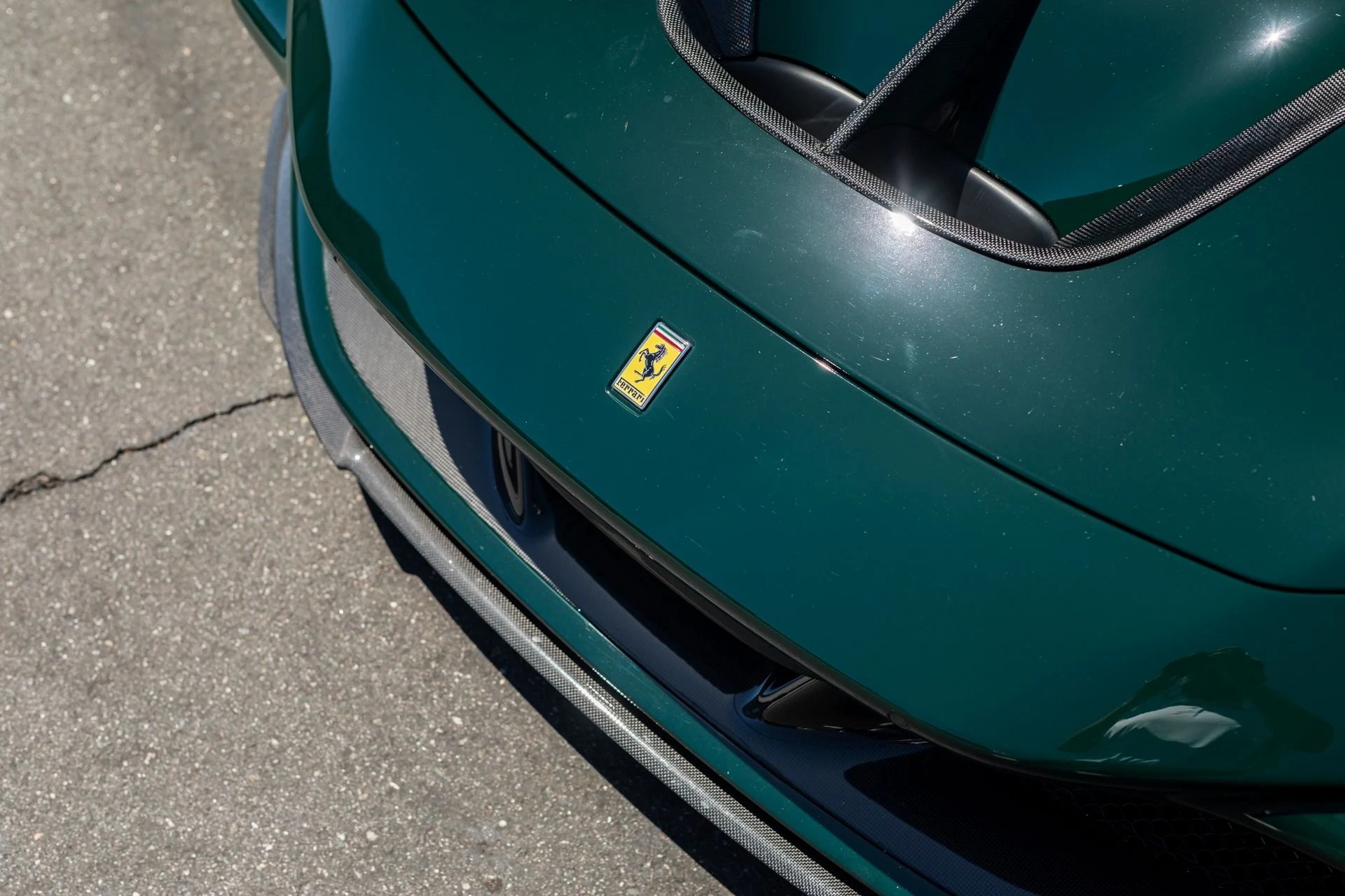 mph016_4022729973_Used_2022_Ferrari_F8_Tributo_1744415612_34e7d78294