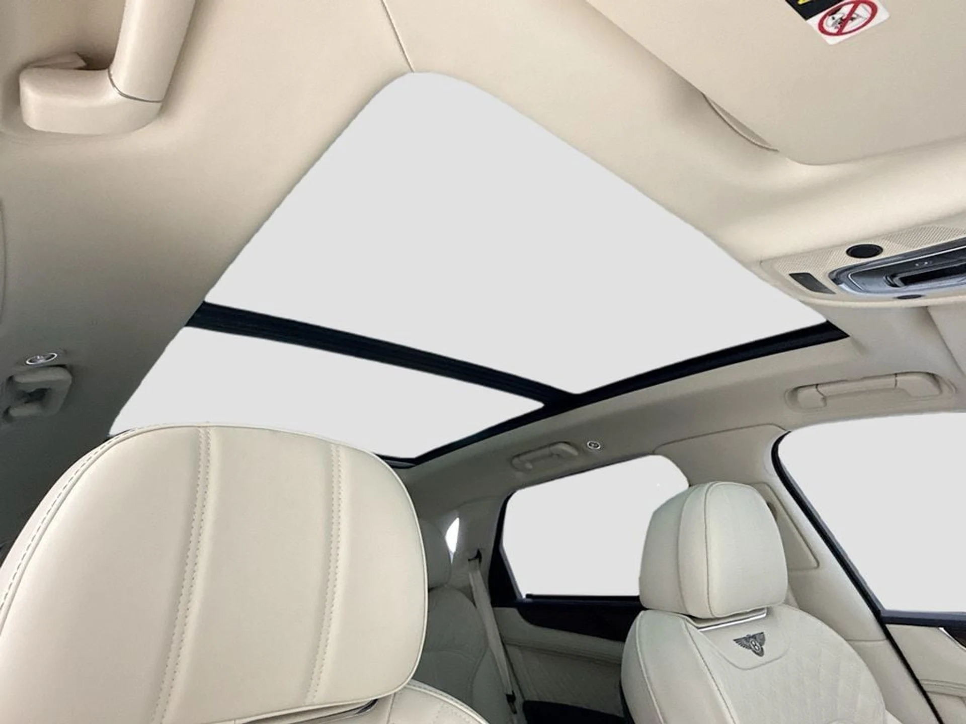 mph016_4028958175_used_2018_bentley_bentayga_8119_23013239_17_1024_9d0300ebd2