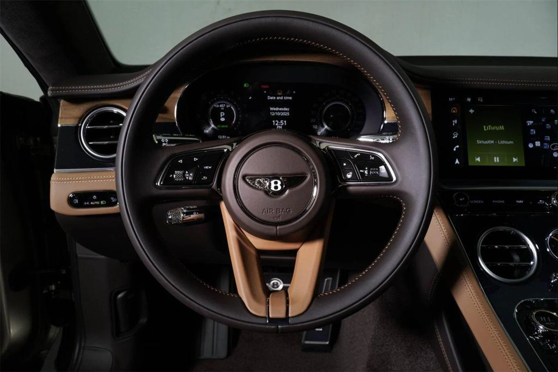 mph016_4032448377_c46_L_Hk6b5_N_Lc_Xo_S_Xqf_G_Sd_N_Fh_N5w_f205cfb184