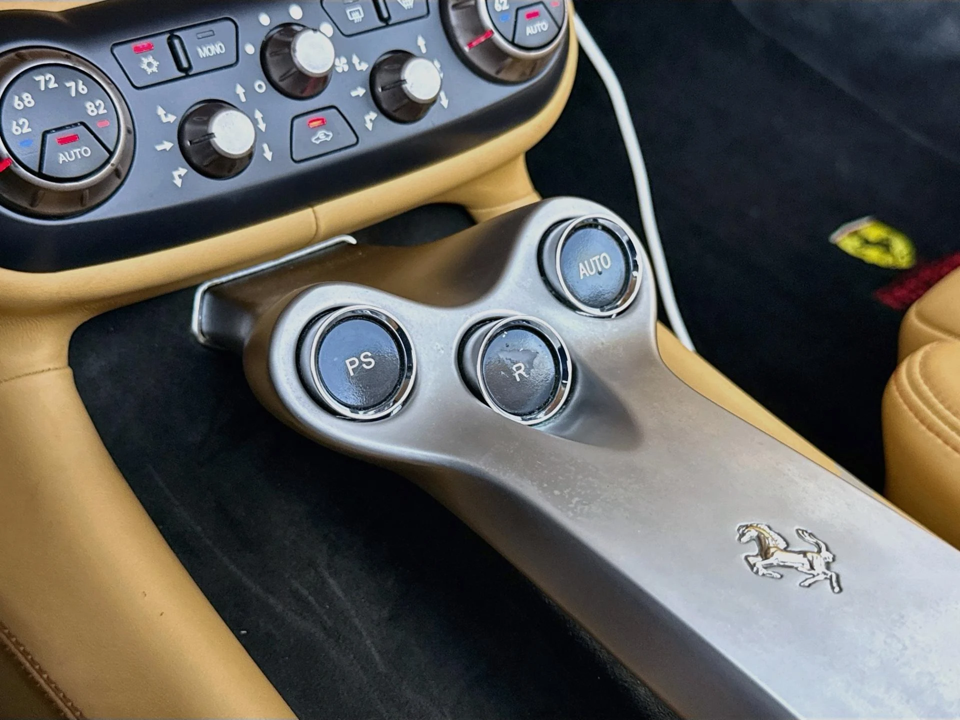 mph016_4034618828_Used_2010_Ferrari_California_1790360472_a77d284b1b