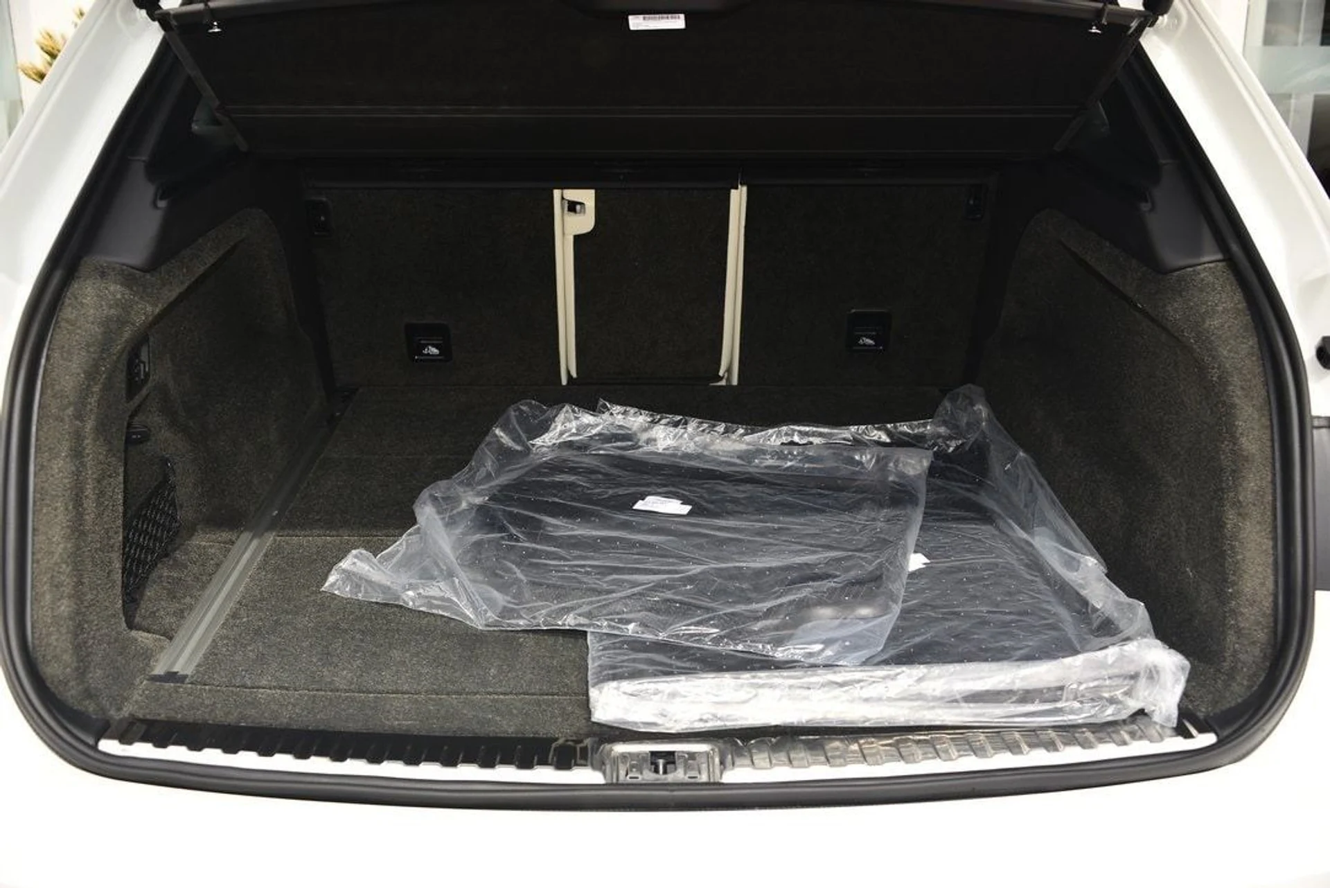 mph016_4037890600_95a480ddfa8d3711063b81e9473581e7x_17f7465f16