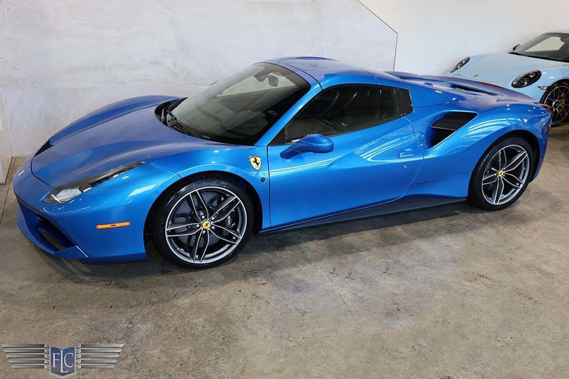 mph016_4037947679_used_2018_ferrari_488_spider_convertible_9689_23001785_17_1024_bd6f062299