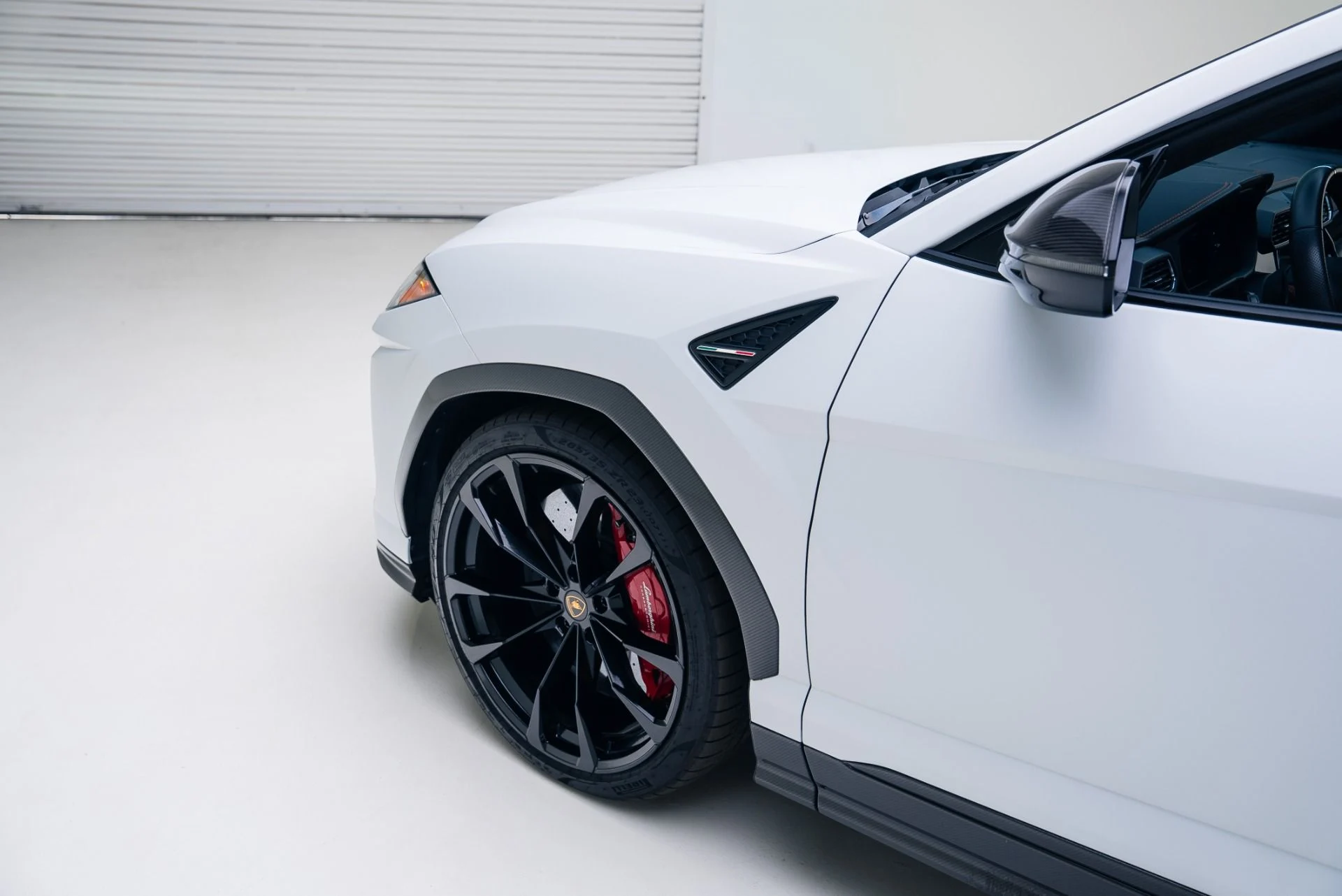 mph016_4041410135_Used_2022_Lamborghini_Urus_1764978399_85f641492f