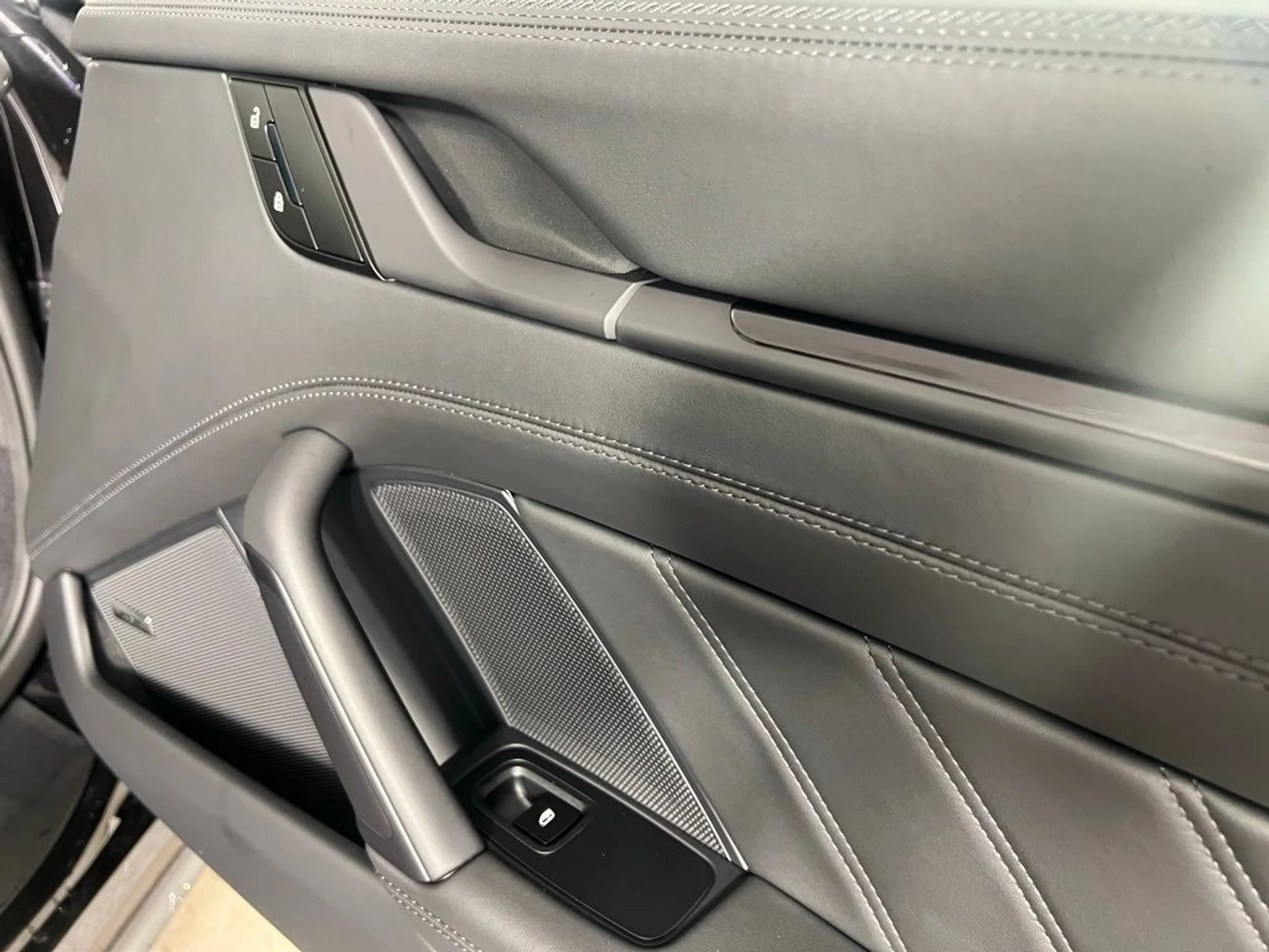 mph016_4042816987_31d65e1b86024bee87922a019960f2d5_2e8c78d3c4