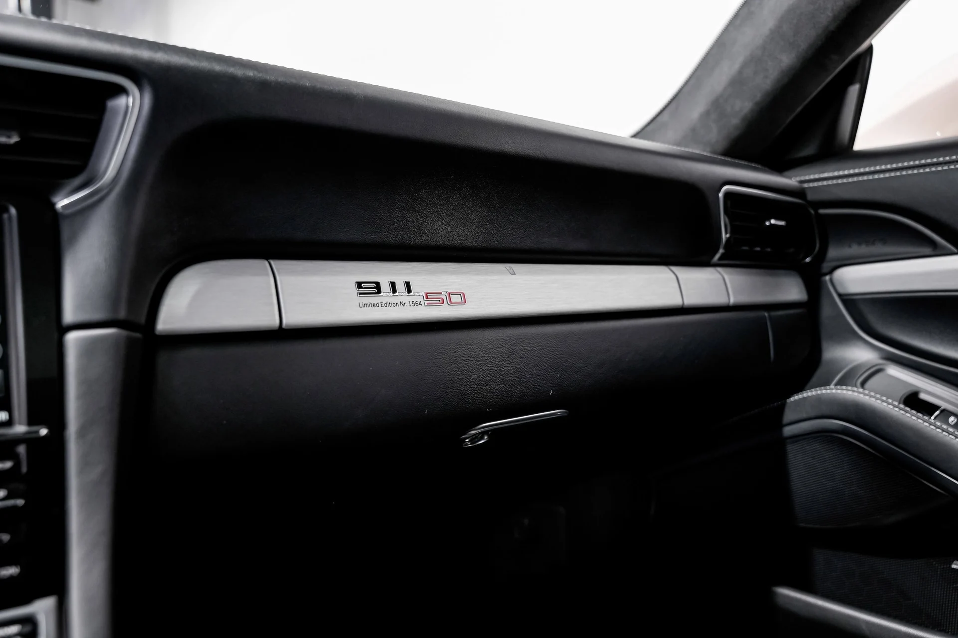 mph016_4043894499_29cef50d21d7d04281bdb9462c7e680ax_fdf651eaa6