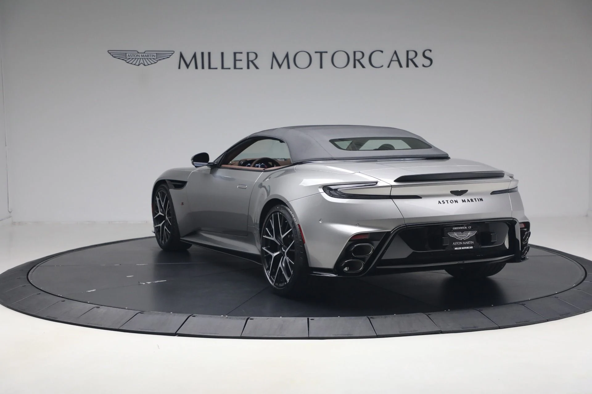 mph016_4046841409_New_2026_Aston_Martin_DB_12_S_Volante_1781361339_446bfdf277