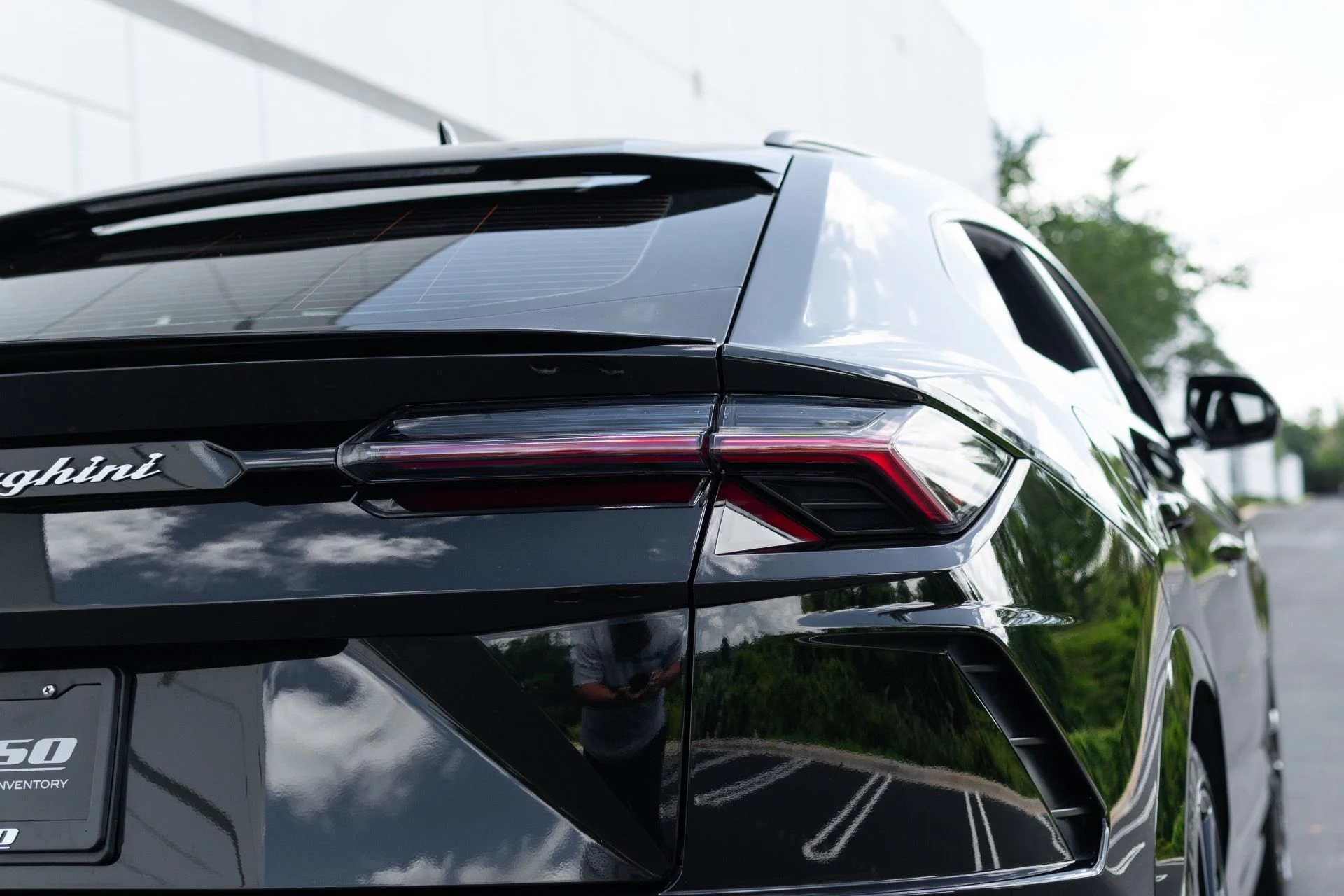 mph016_4048871228_Used_2022_Lamborghini_Urus_1776127481_fe0e11552a