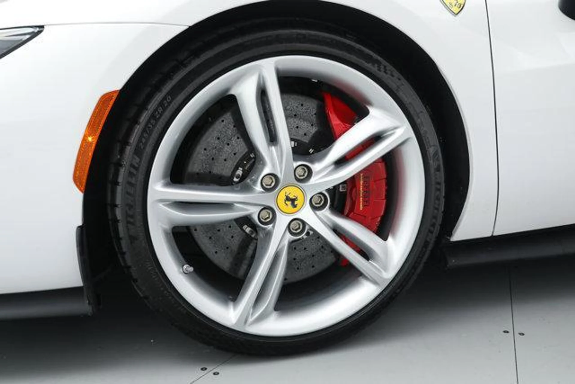 mph016_4049784864_G_Cgp1v8_AX_2r_D2pkxuqlce_Hp_UYQY_5fa6871c8f