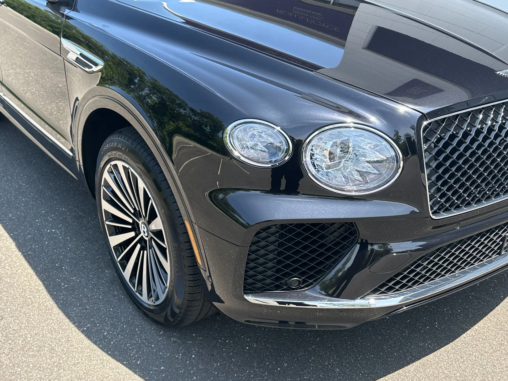 mph016_4057035198_Used_2026_Bentley_Bentayga_V8_1786136342_23520d62dd