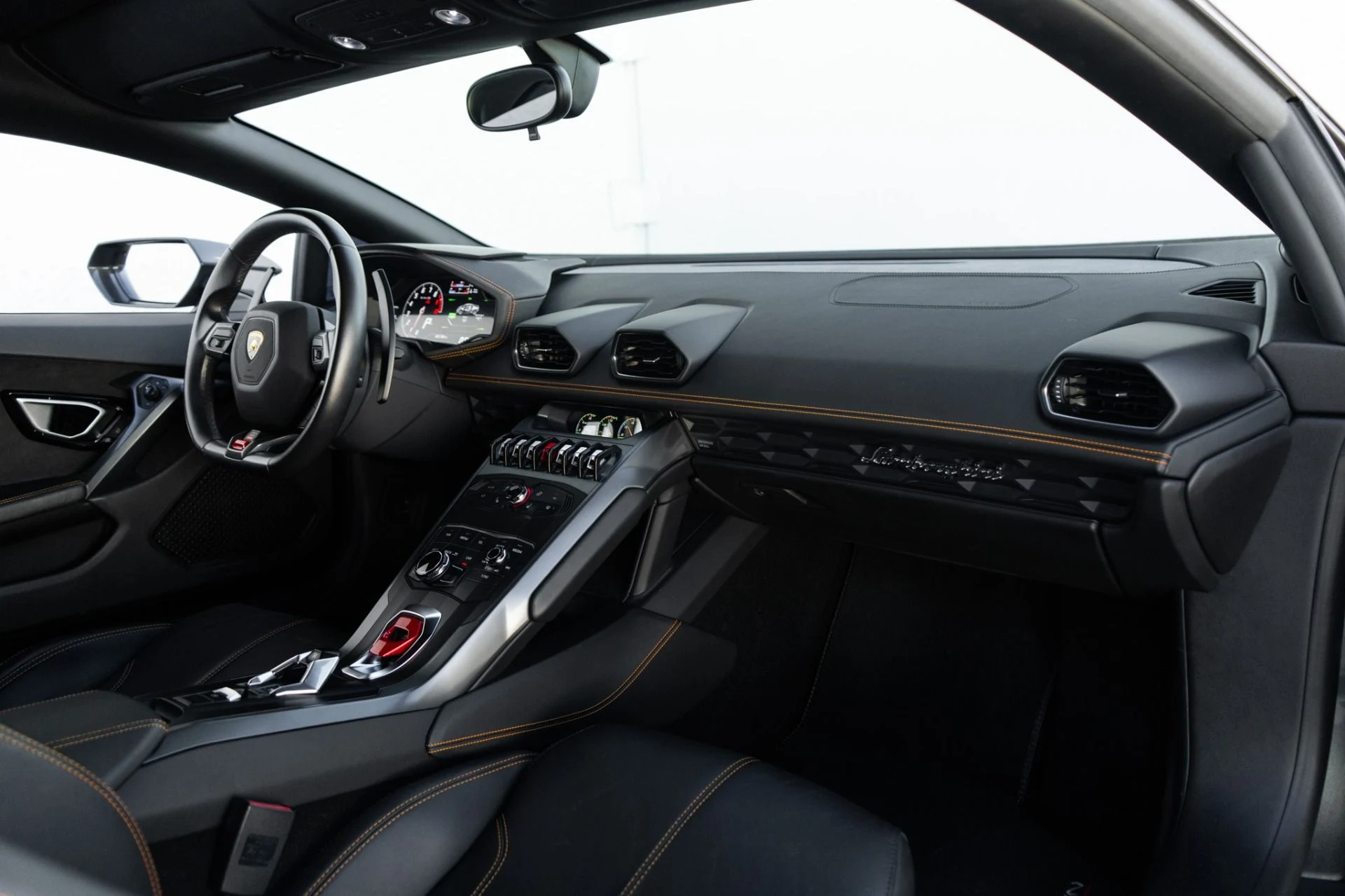 mph016_4063043497_Used_2015_Lamborghini_Huracan_LP_610_4_1775769923_fd703f1b3c