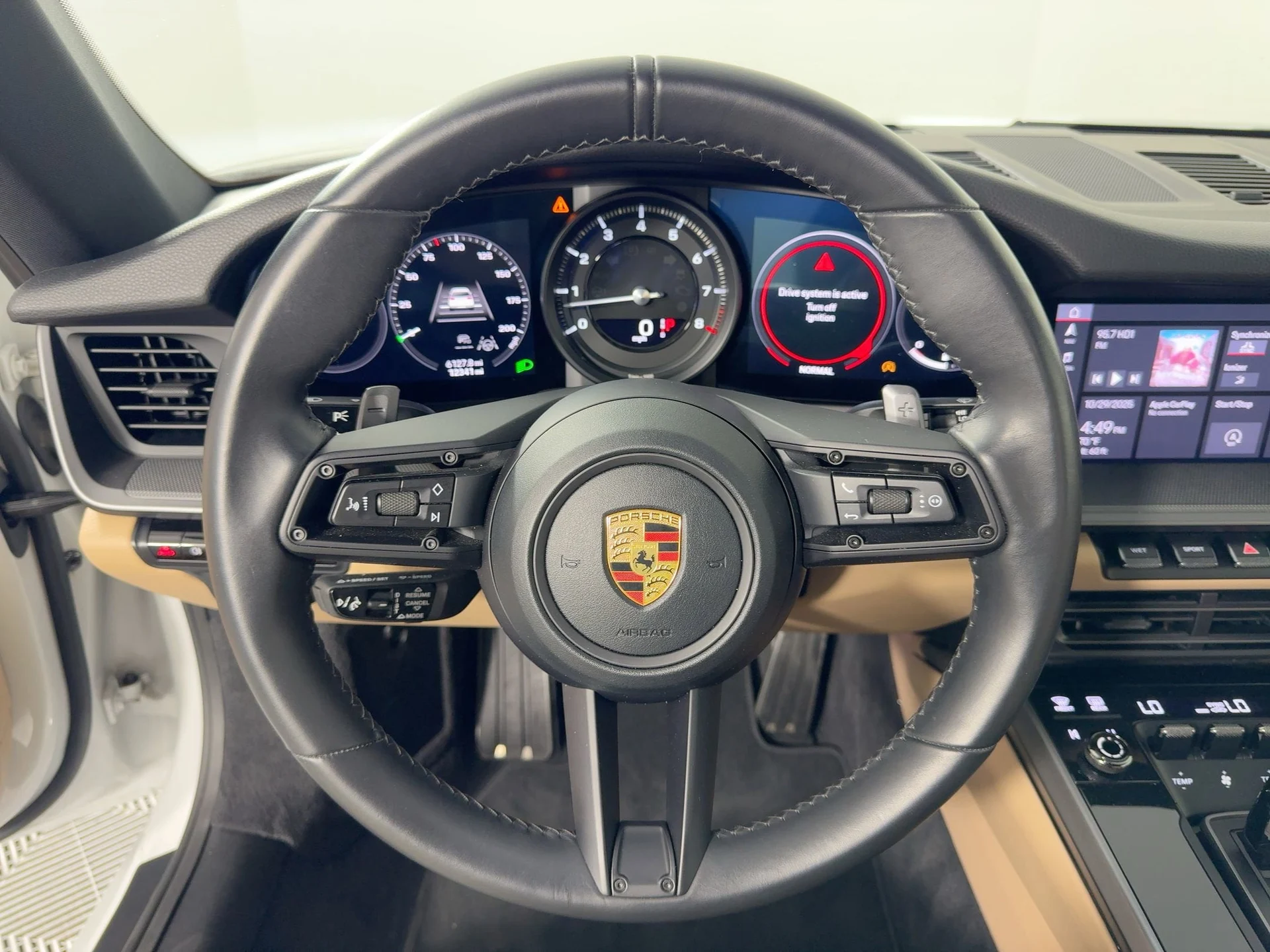 mph016_4063723125_00f7282c0dc5b444cb9ed90a683bc074x_fc3dc47b33