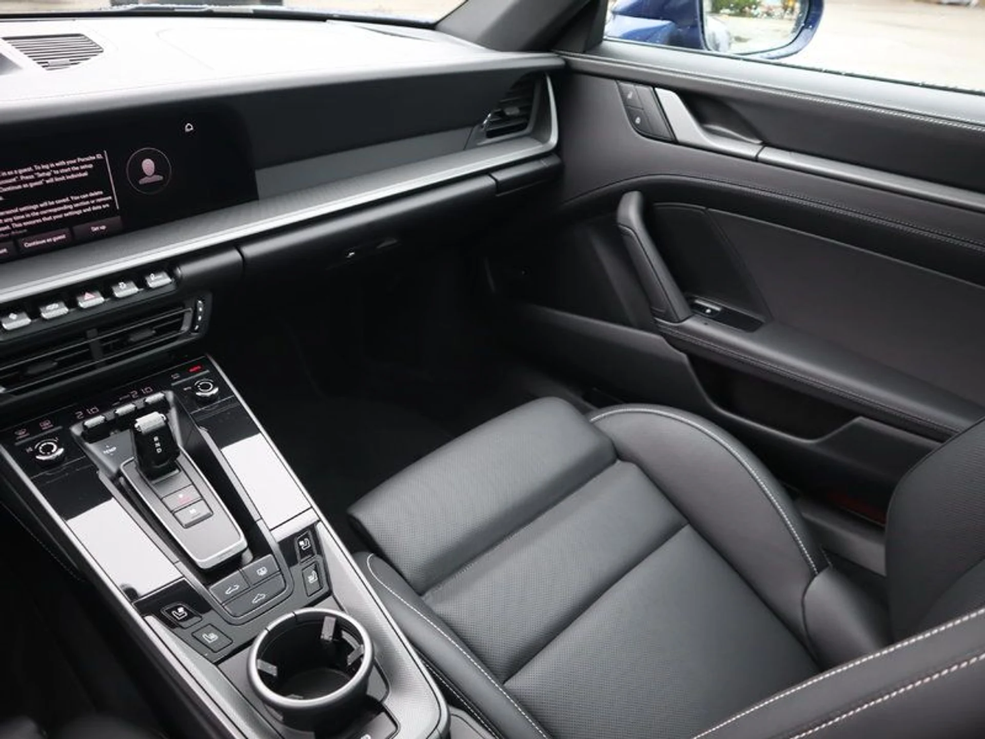 mph016_4065330002_36864873_08769_b6090bac95d8d68214d53b722ea3ff0f_5c4e3e36ee