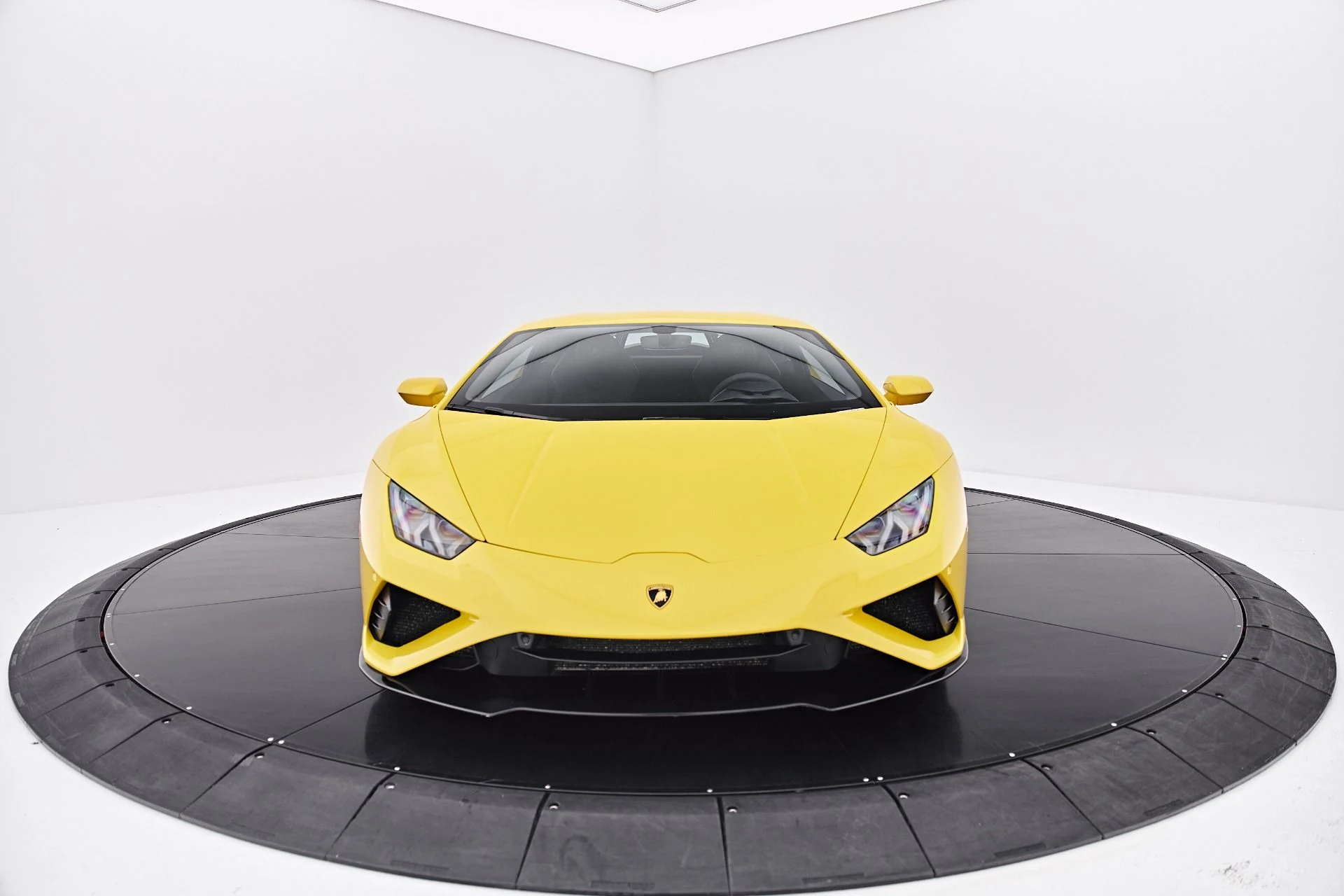 mph016_4068223859_Used_2022_Lamborghini_Huracan_EVO_Base_1787357804_93b50759c2
