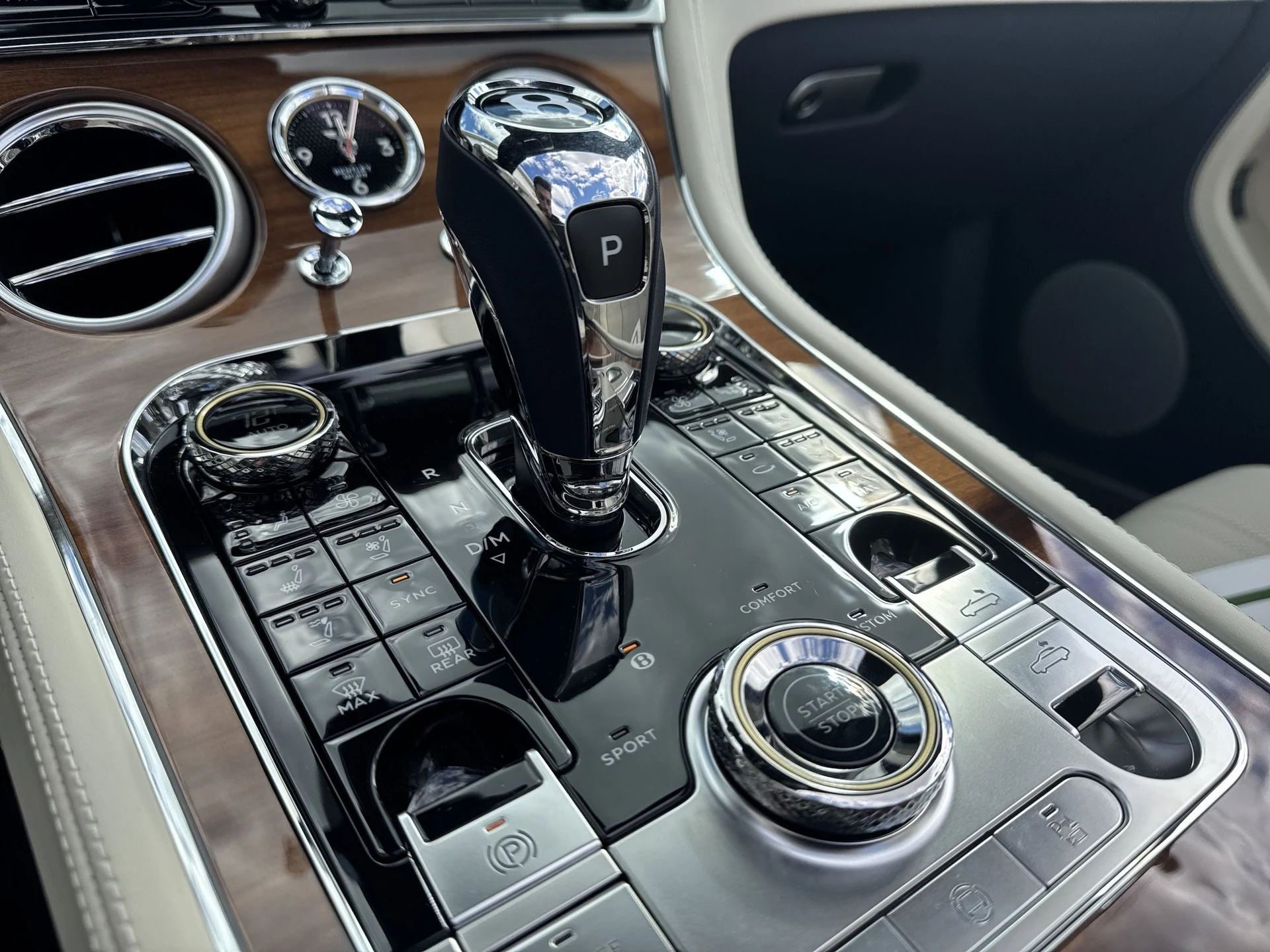 mph016_406950799_24d033560101c3b12844db1e40eaacdbx_d202b5382b