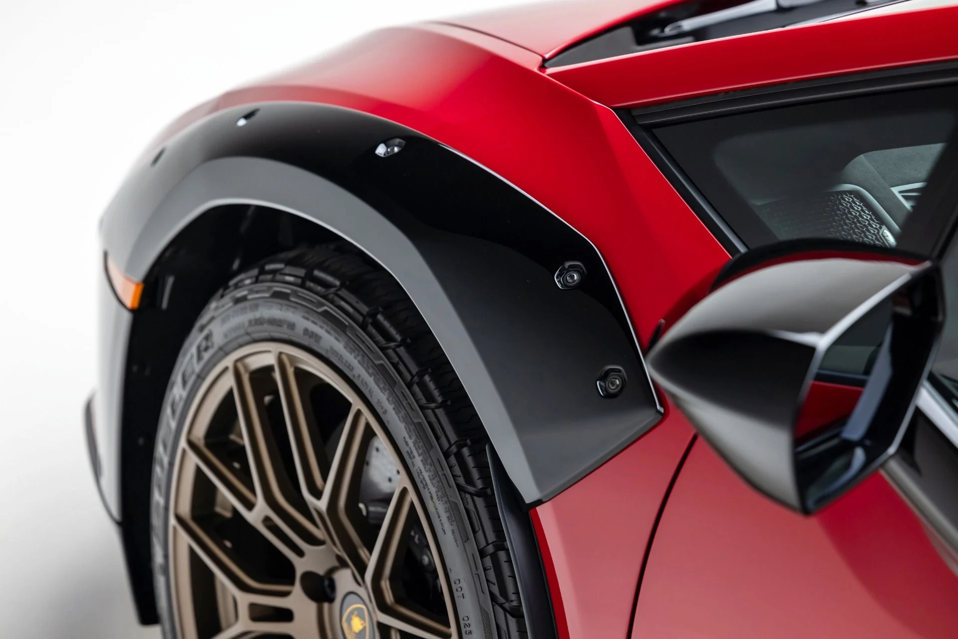 mph016_4074062949_Used_2024_Lamborghini_Huracan_Sterrato_1765391926_e7c391bd8d