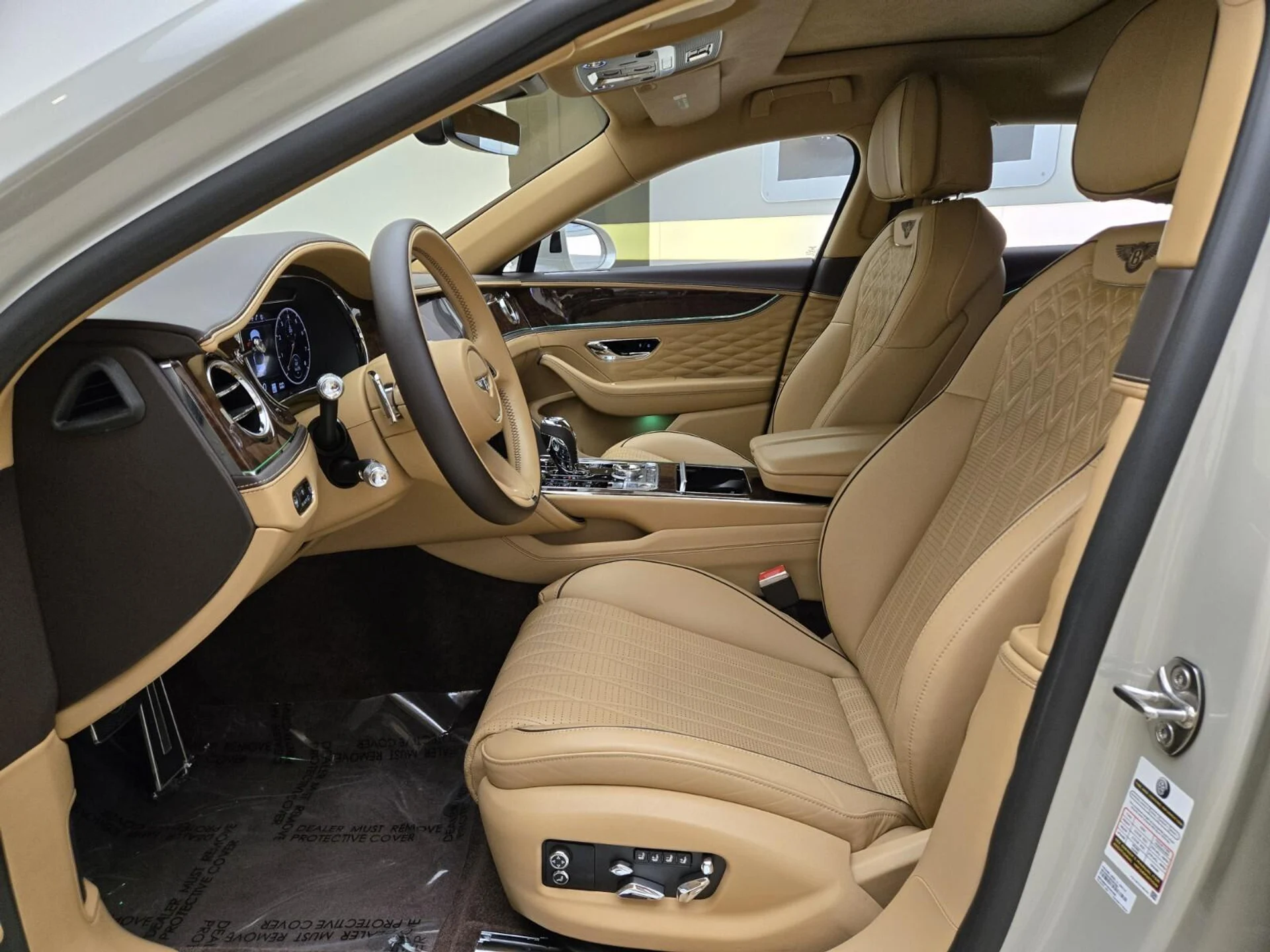 mph016_4075964651_Used_2022_Bentley_Flying_Spur_V8_1767077523_eb5113026c