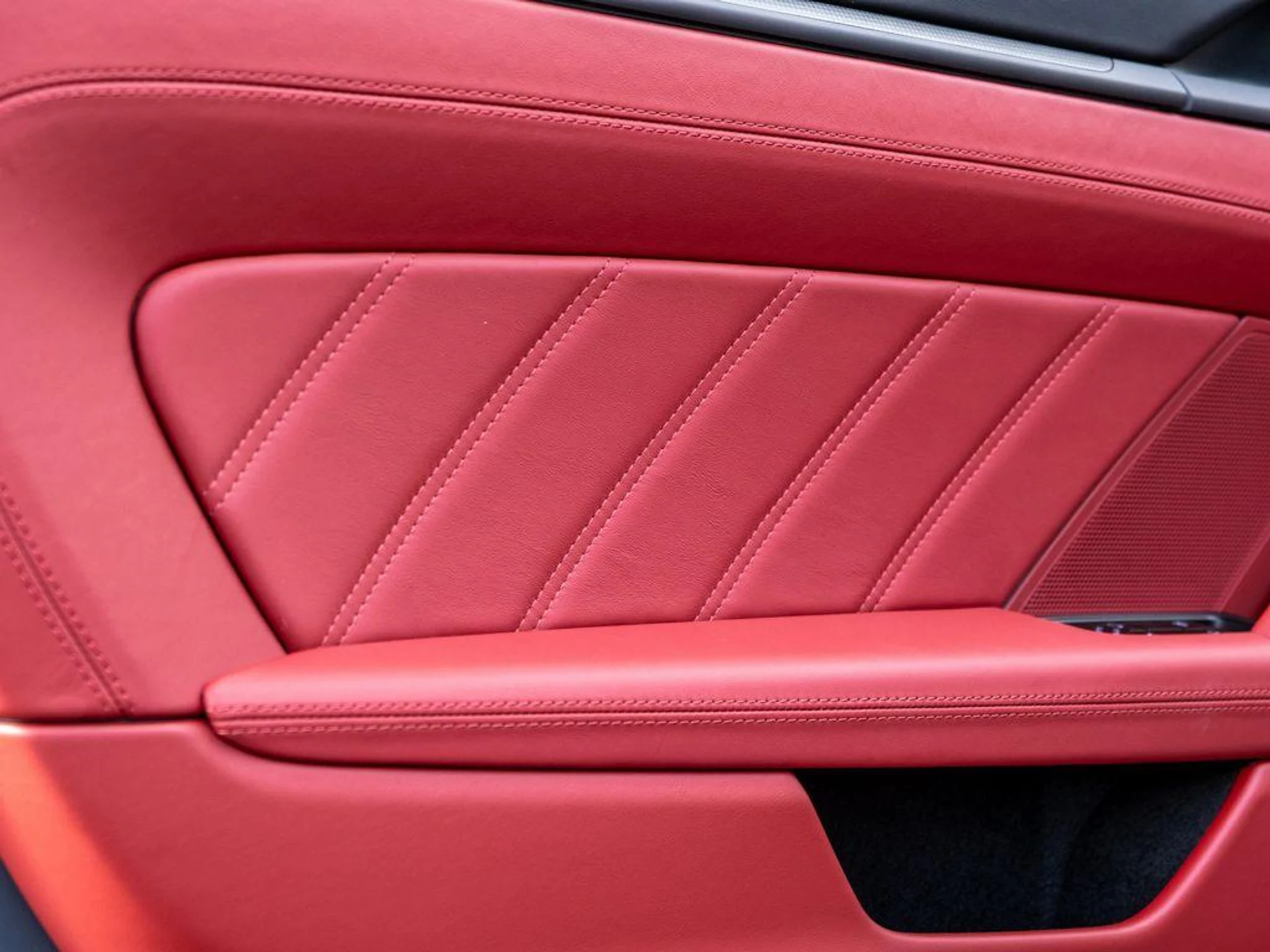 mph016_4076430920_Nm_RZ_Hdjr_D8du8c_PC_3ybv_u3w1_Sk_ed955f78bc