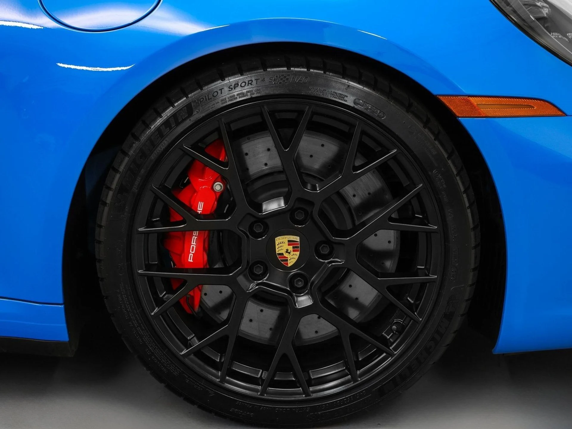 mph016_4076613768_17_d92bc6f98c