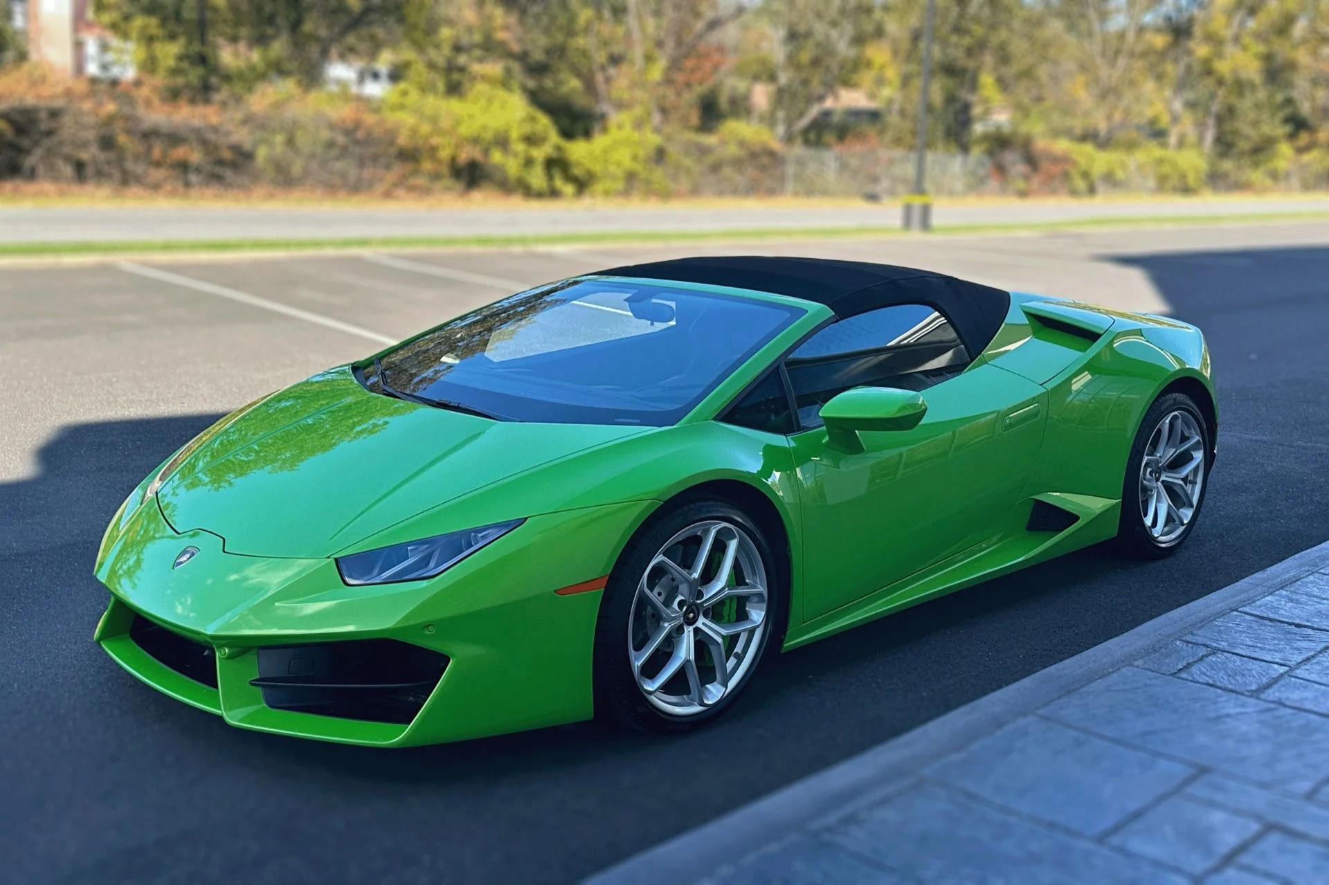 mph016_4084570889_Used_2017_Lamborghini_Huracan_RWD_Spyder_1761220667_323db2b818