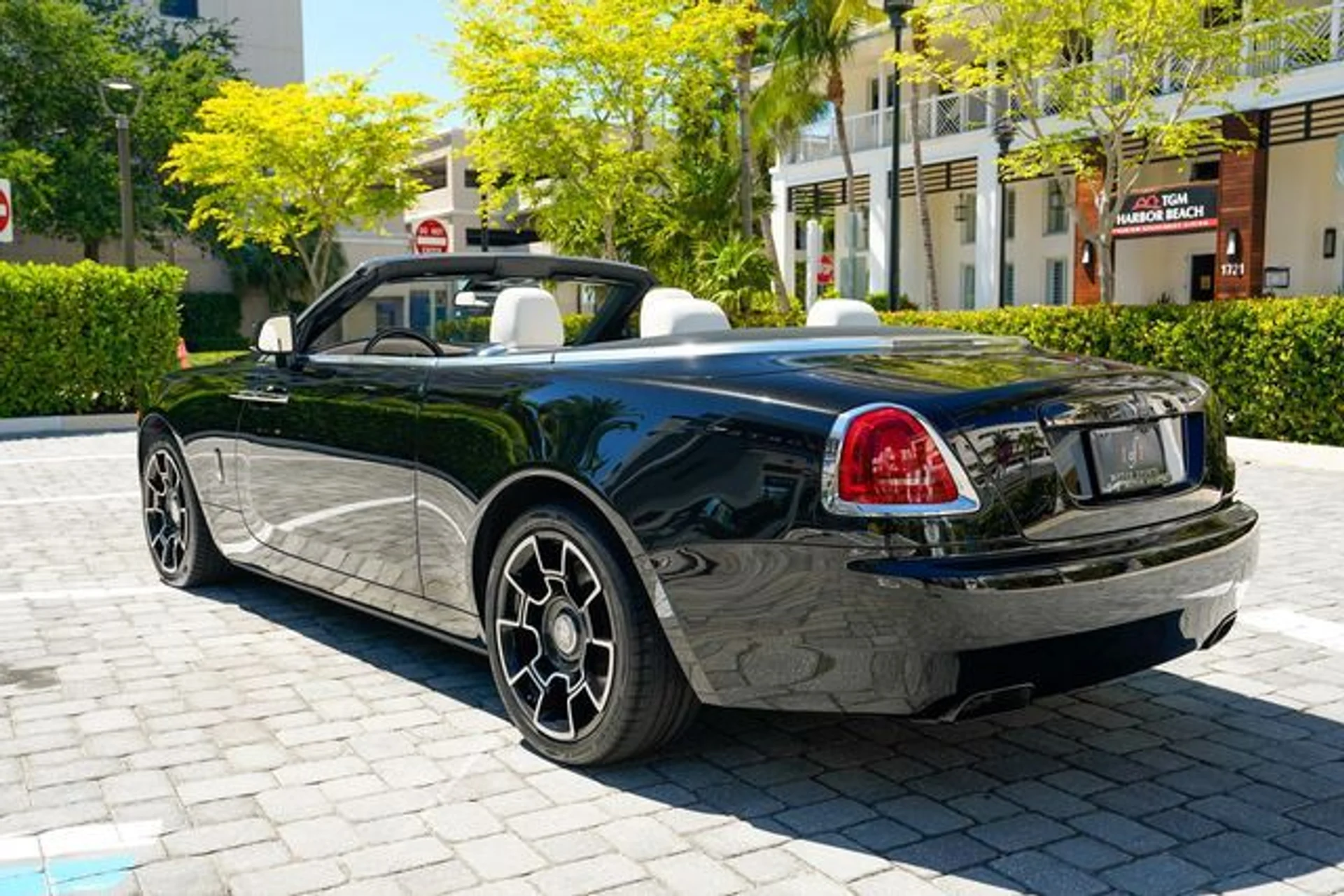 mph016_4093743106_23014492_17_2c840b567e