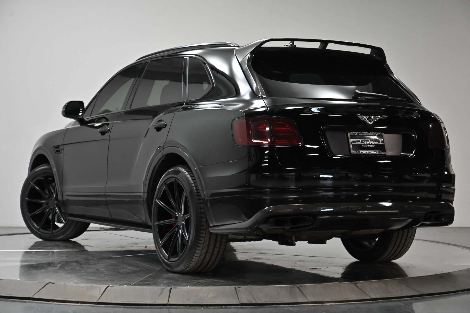 mph016_409510471_Used_2018_Bentley_Bentayga_W12_1759788100_930a8df6a9