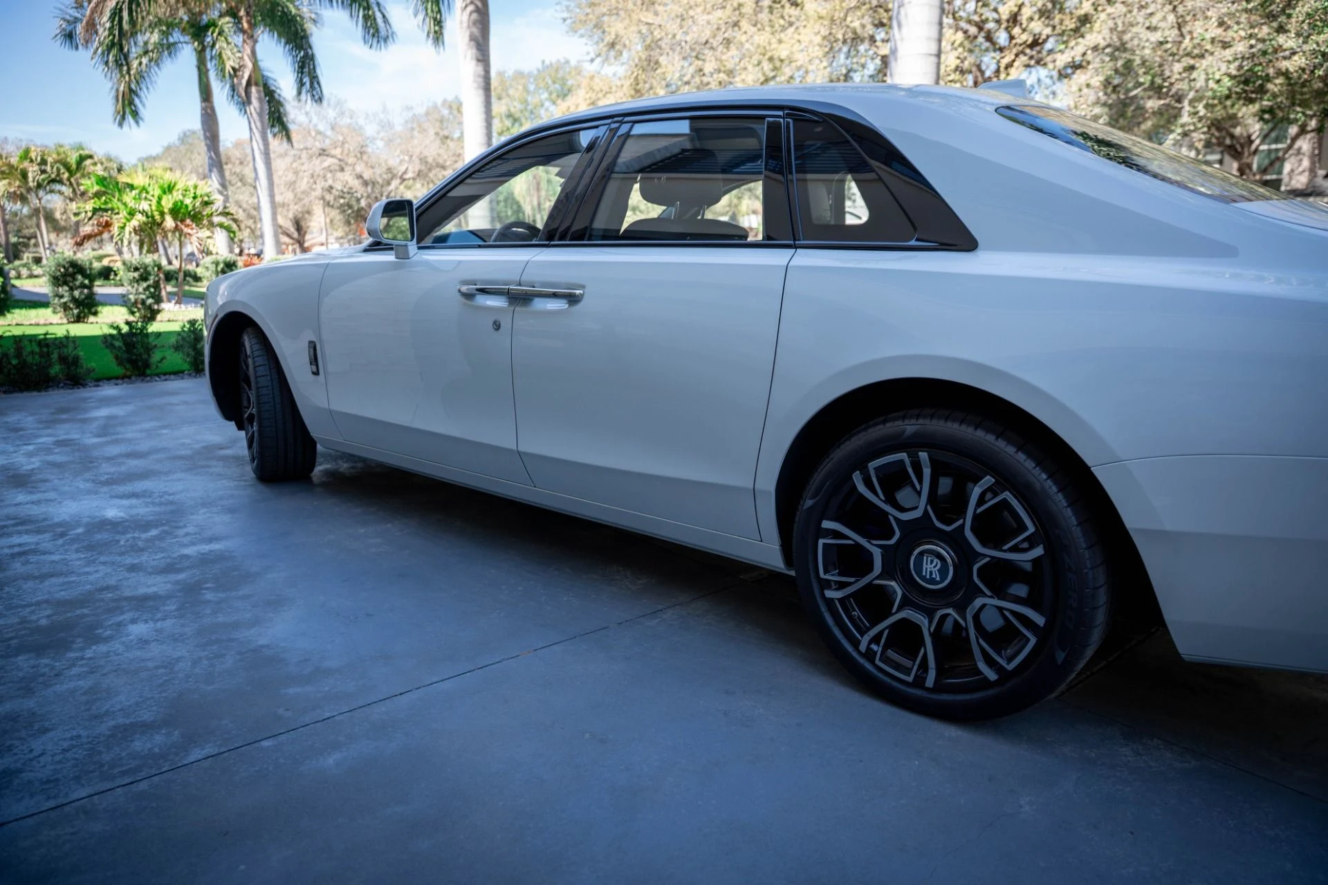 mph016_410171369_Used_2022_Rolls_Royce_Black_Badge_Ghost_1772144712_38ed7bbcf7