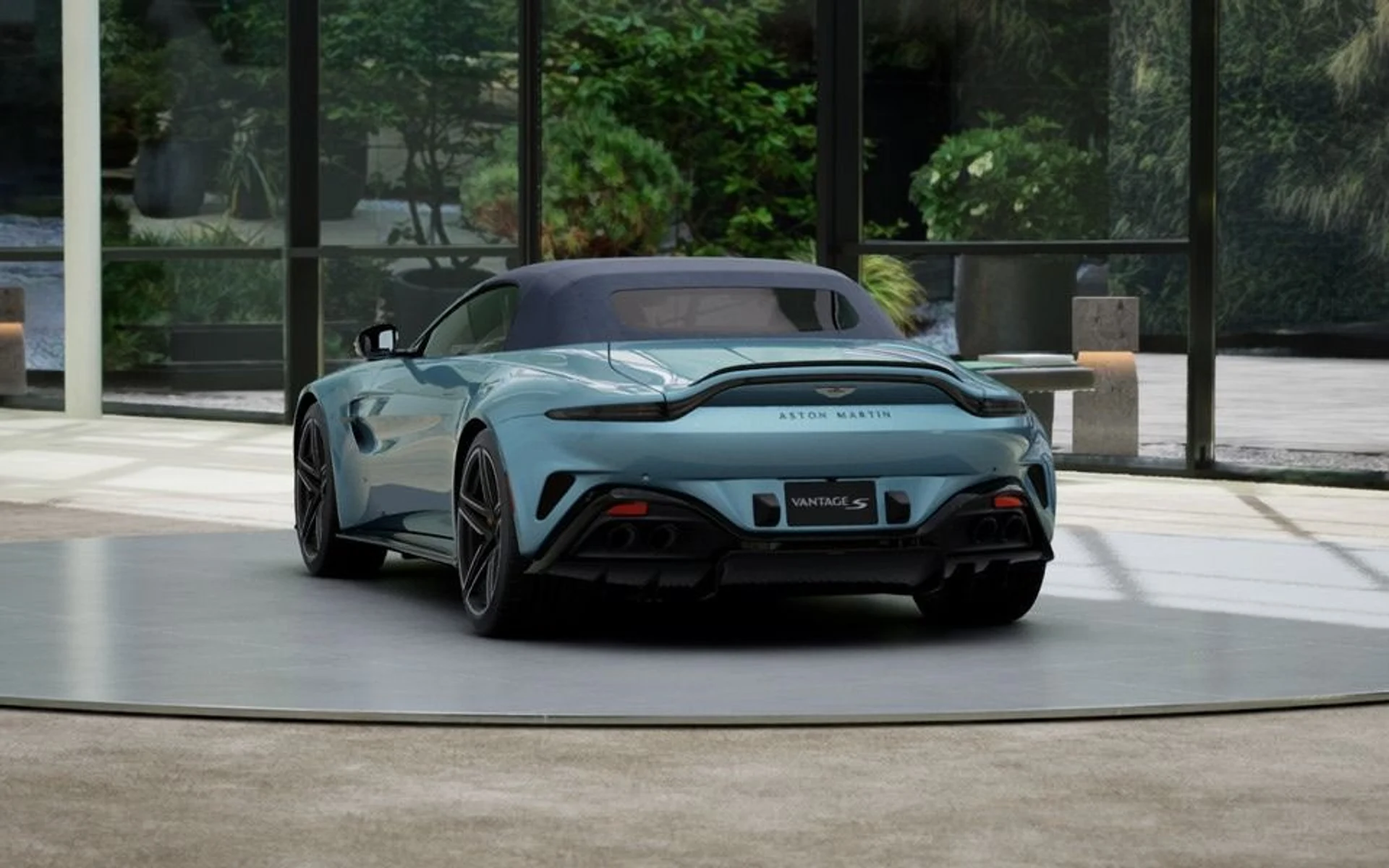 mph016_4102156646_New_2027_Aston_Martin_Vantage_S_Roadster_In_Transit_15ee99d17a