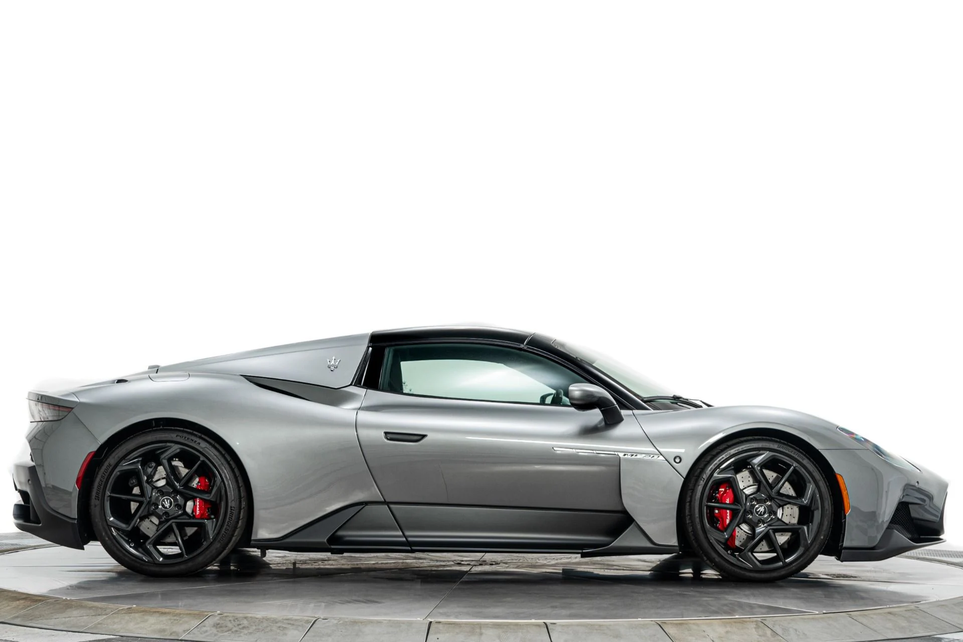 mph016_4109638786_Used_2023_Maserati_MC_20_Cielo_351_Miles_Lightweight_Racing_Seats_Interior_Carbon_Fiber_Package_1774034660_7acbd369bb