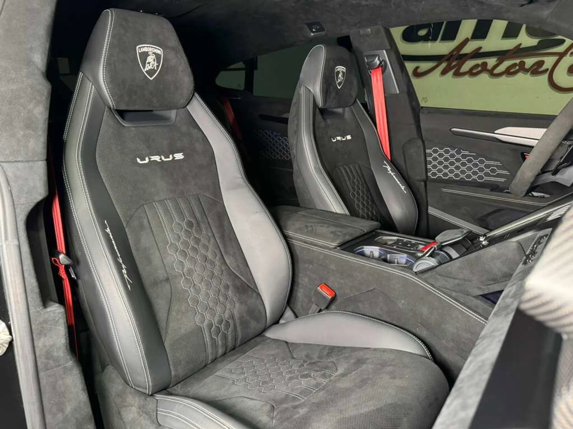 mph016_411804406_919f7457b36fe4d386eb7dffa5214eca_c809635894