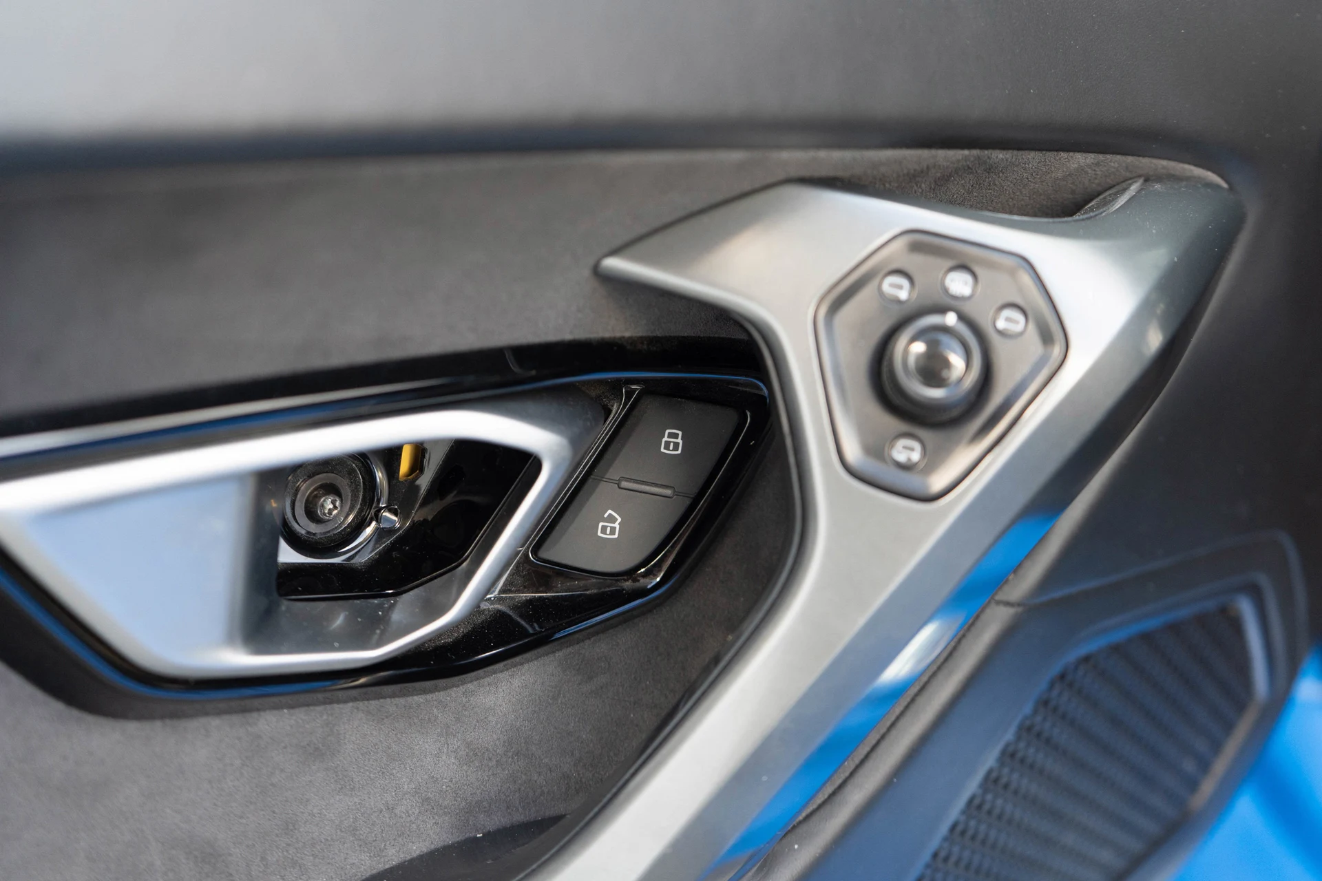 mph016_412647209_17_2142d3f13a