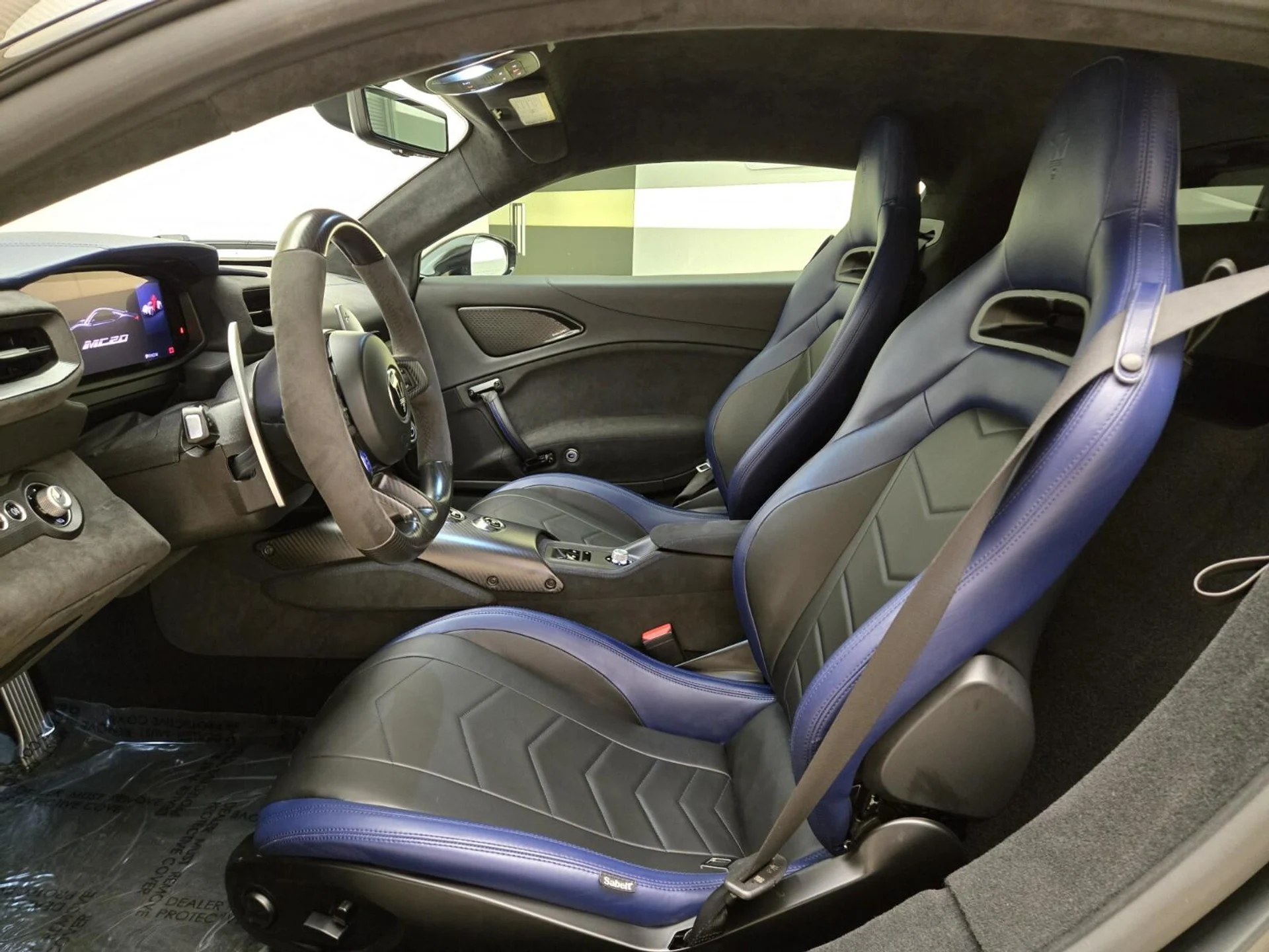 mph016_4130456197_Used_2023_Maserati_MC_20_1765868287_8a7e410b22