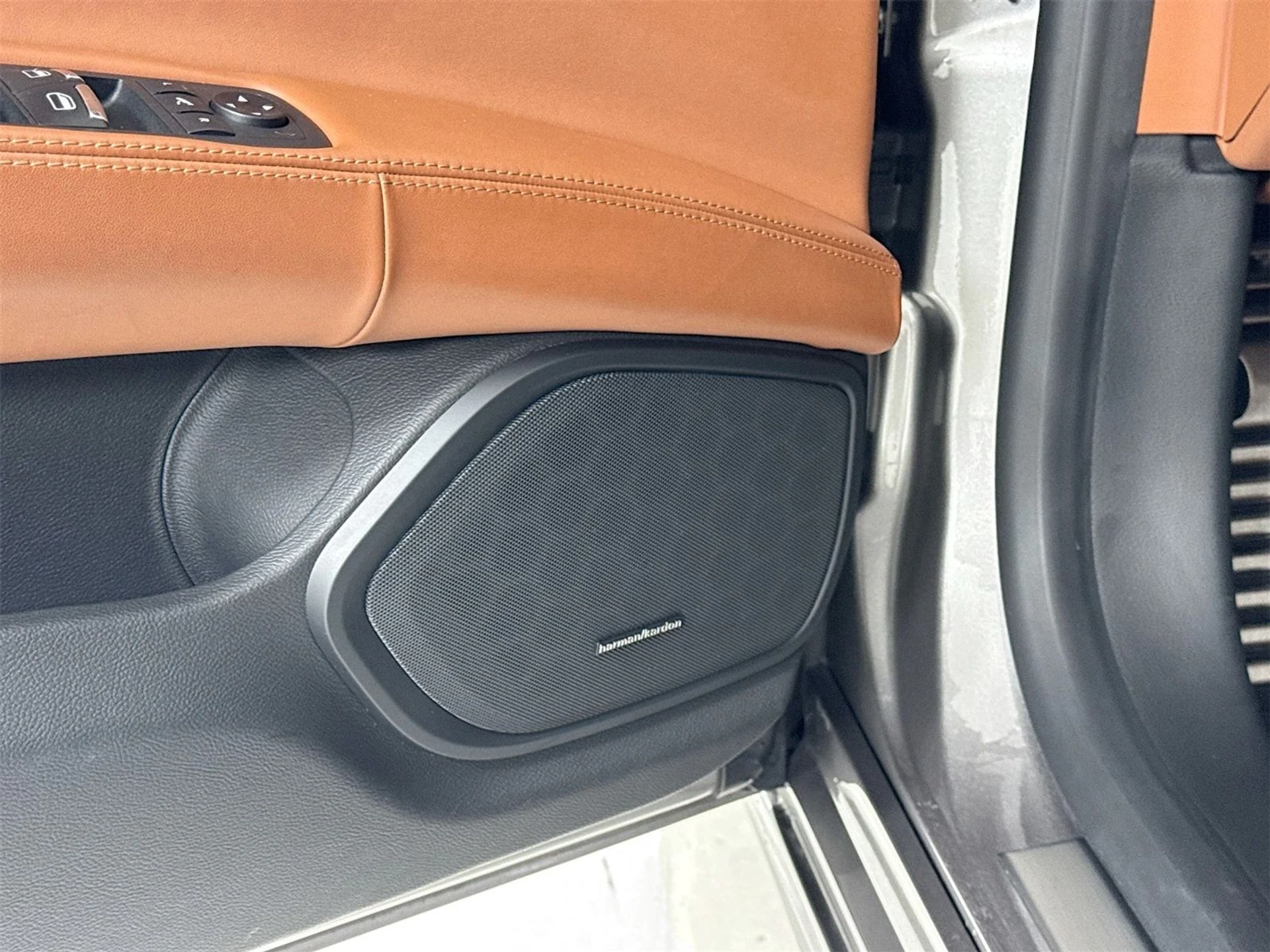 mph016_4132526056_08fe996ffd91e00b2a75ac8d6bcb26c9x_852b6e55c9