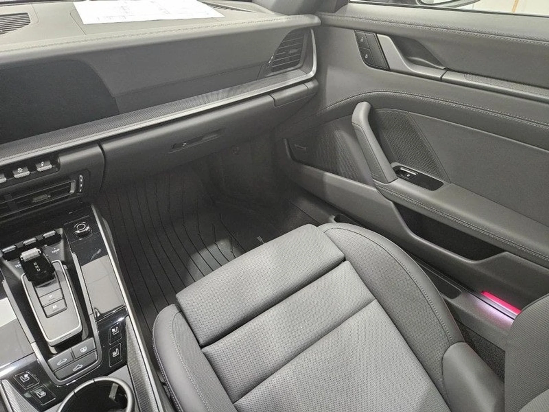 mph016_4134306488_17_d9d53ab883