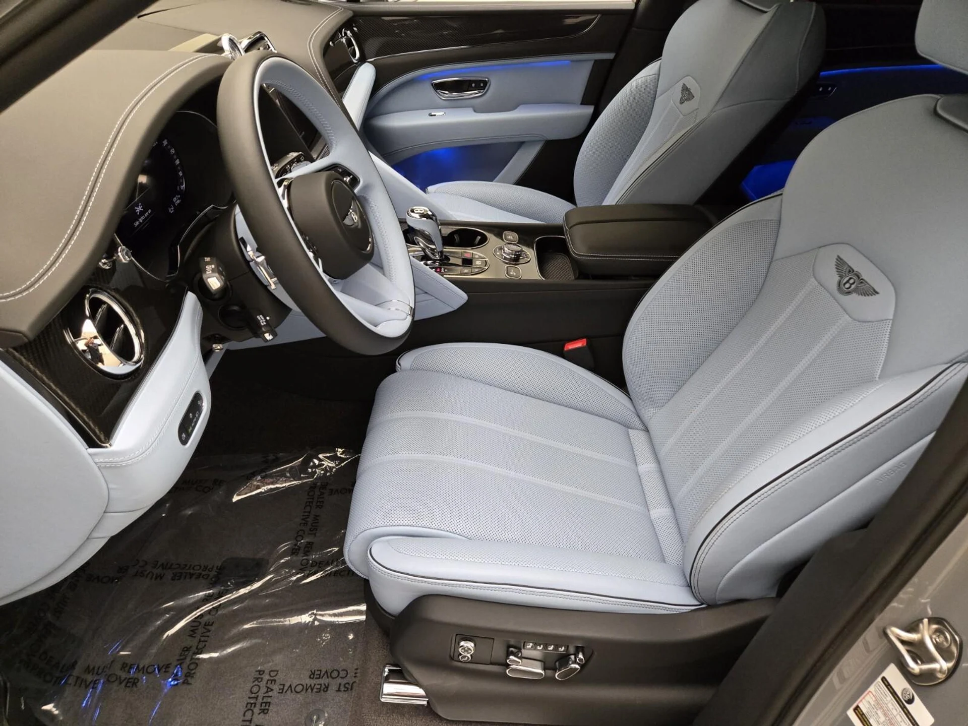 mph016_413968783_Used_2025_Bentley_Bentayga_V8_1755588411_90983edbfa