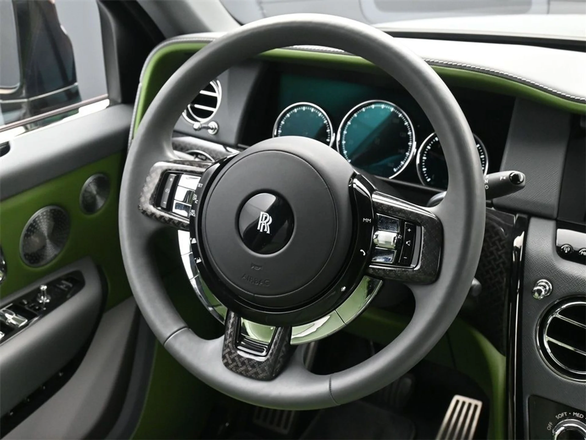 mph016_4161141533_f3174d2407cbe39df4dc188618487d4fx_7a10132301