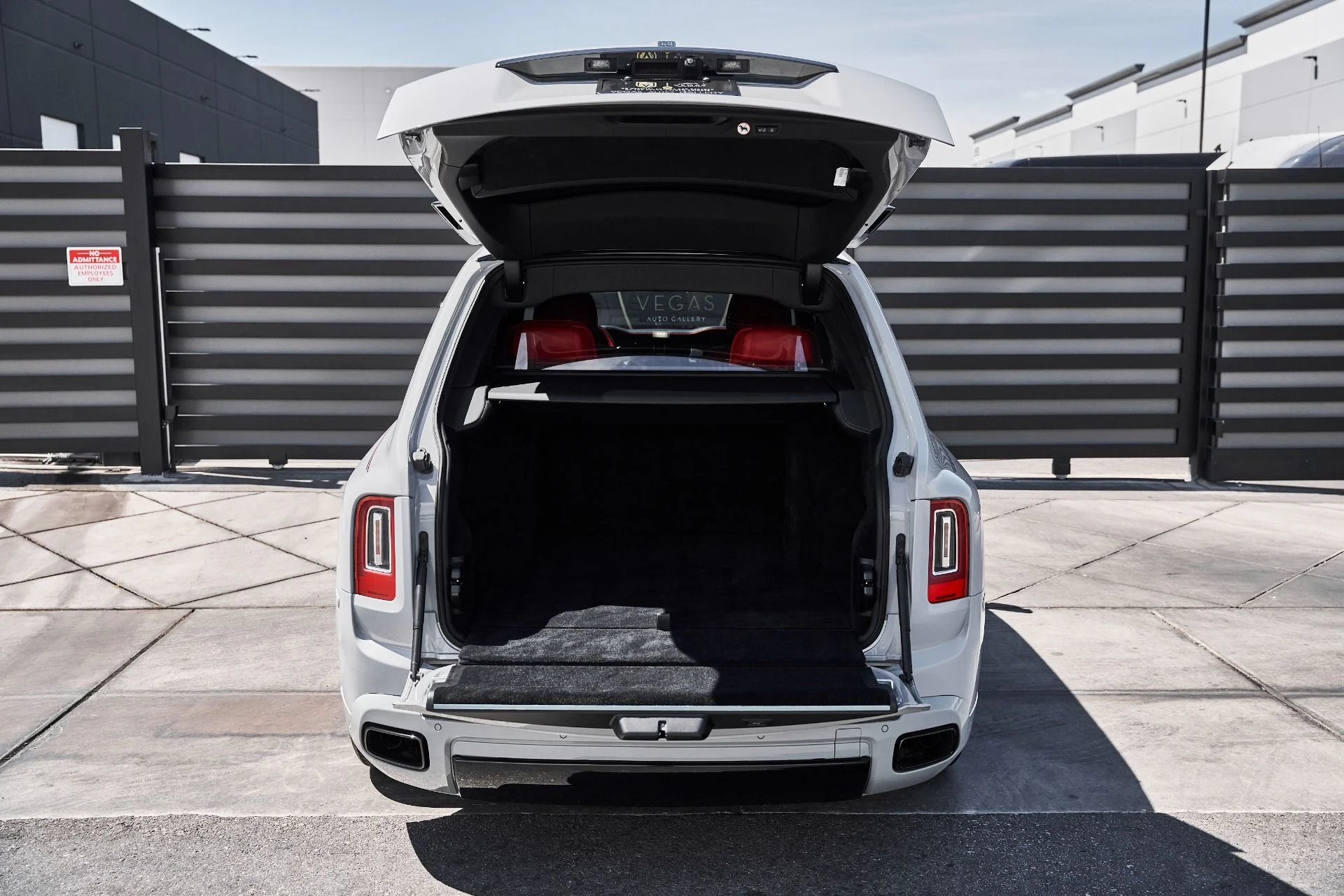 mph016_4165392786_Used_2024_Rolls_Royce_Cullinan_Black_Badge_1775870956_f2985cd69f