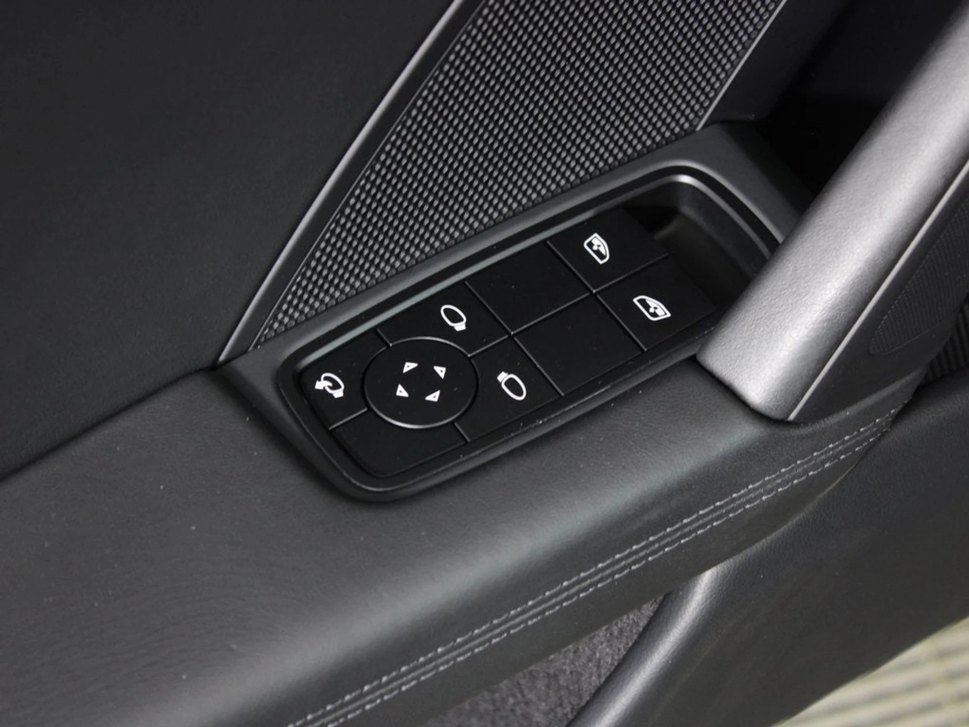 mph016_4166561046_17_f6fec436ce