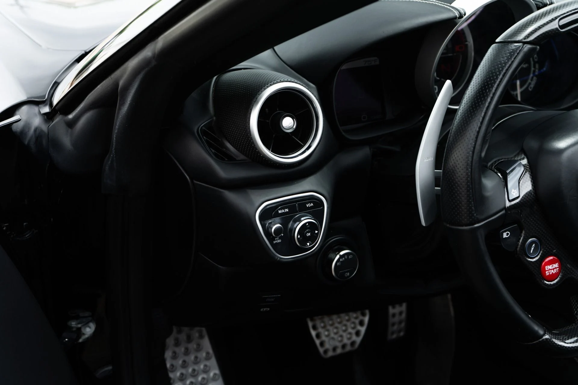 mph016_4167031307_Used_2018_Ferrari_California_T_1781897597_ac8c0efc22