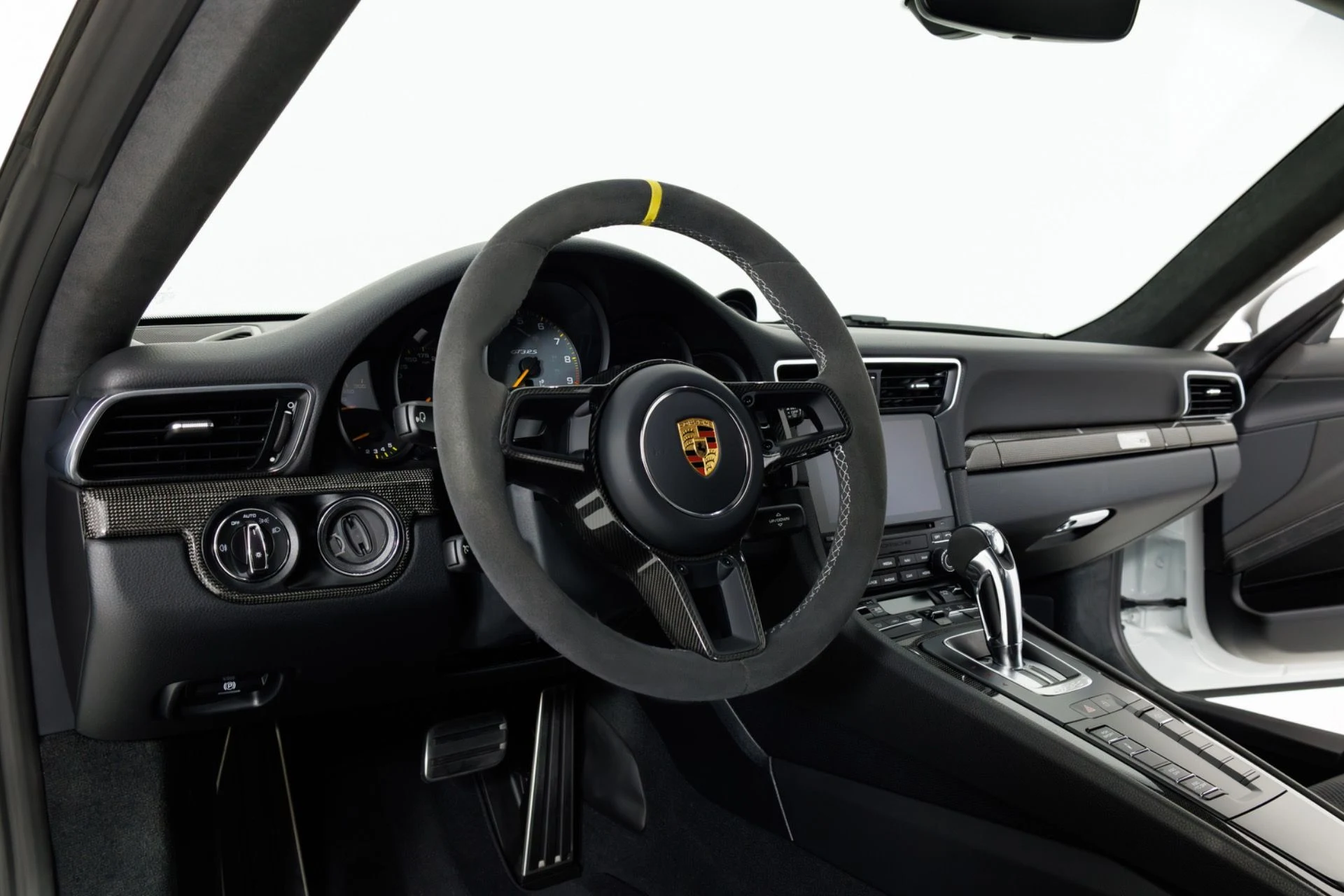 mph016_4169704034_Used_2019_Porsche_911_GT_3_RS_1774651724_1594f00307