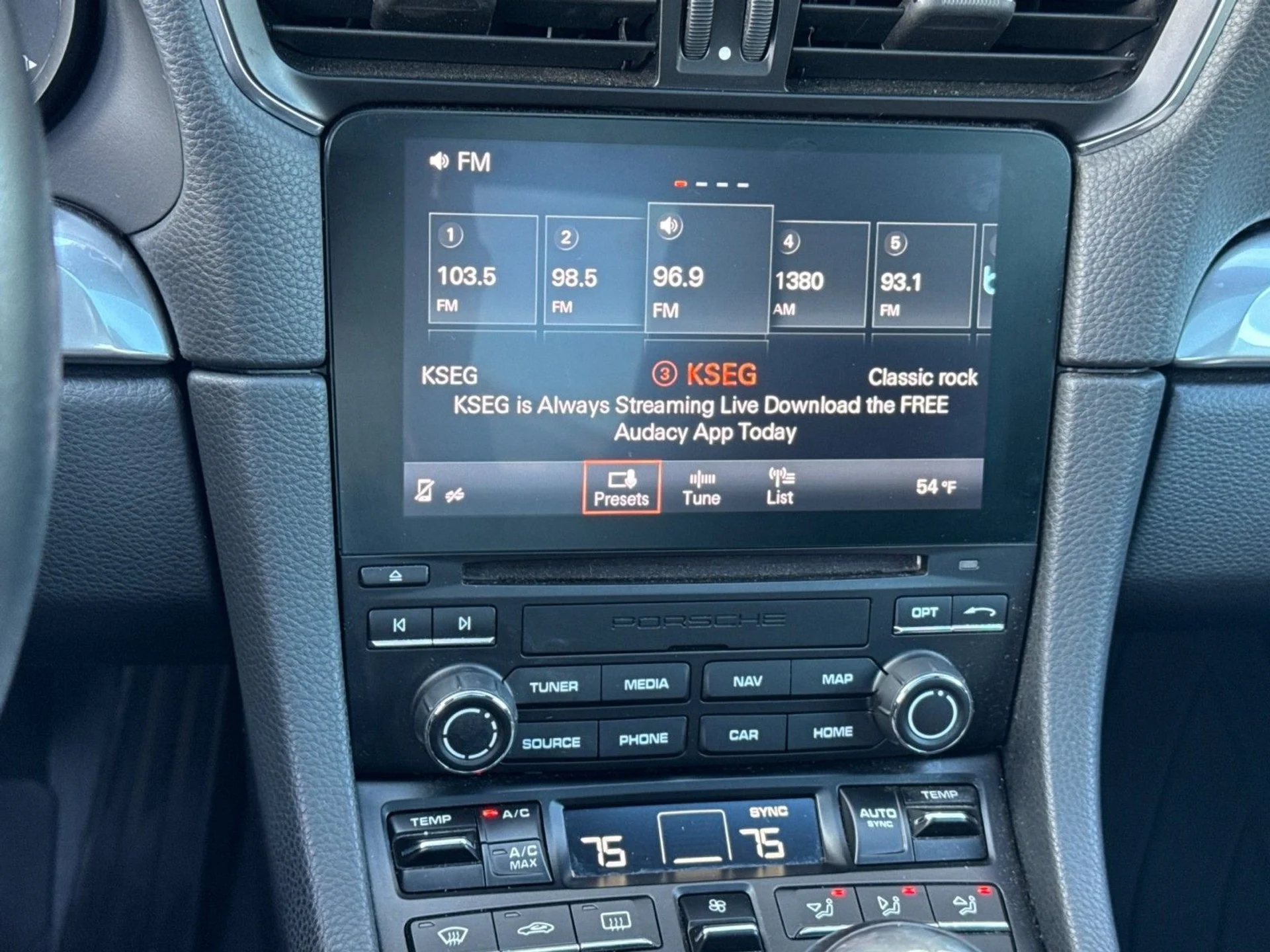 mph016_418134477_f8510ed35e5d1a5f22032970e31b0926_6366813cf7