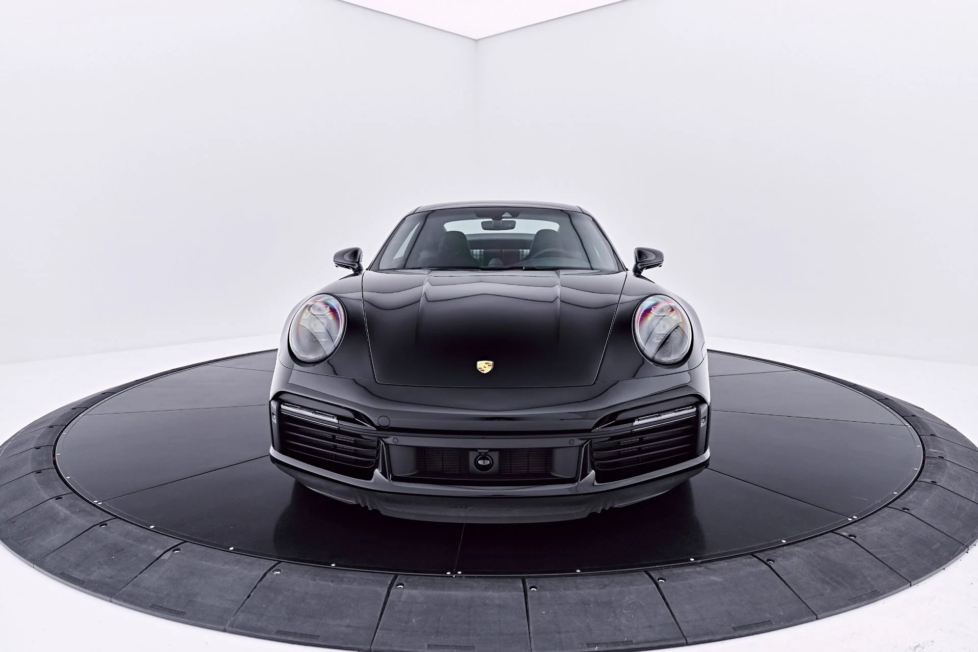 mph016_4186466310_Used_2025_Porsche_911_Turbo_50_1783732140_88b4ed4d77