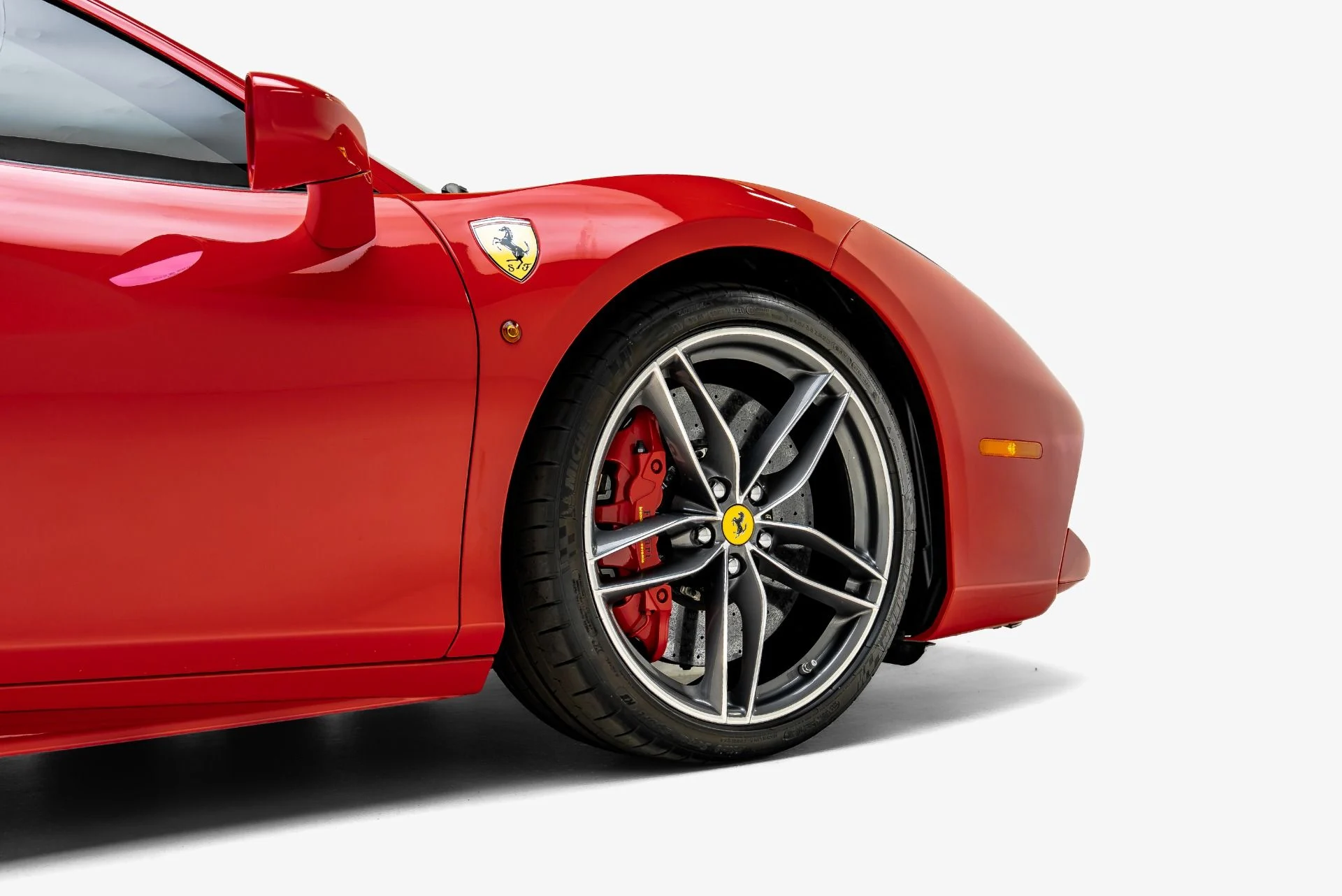 mph016_4198061358_Used_2018_Ferrari_488_GTB_1784764913_1f0704395d