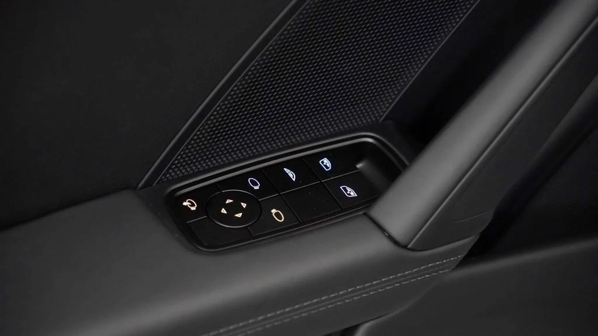 mph016_4206377707_5f9fd8b4b812a5131a02c97a37e54f9cx_c902357078