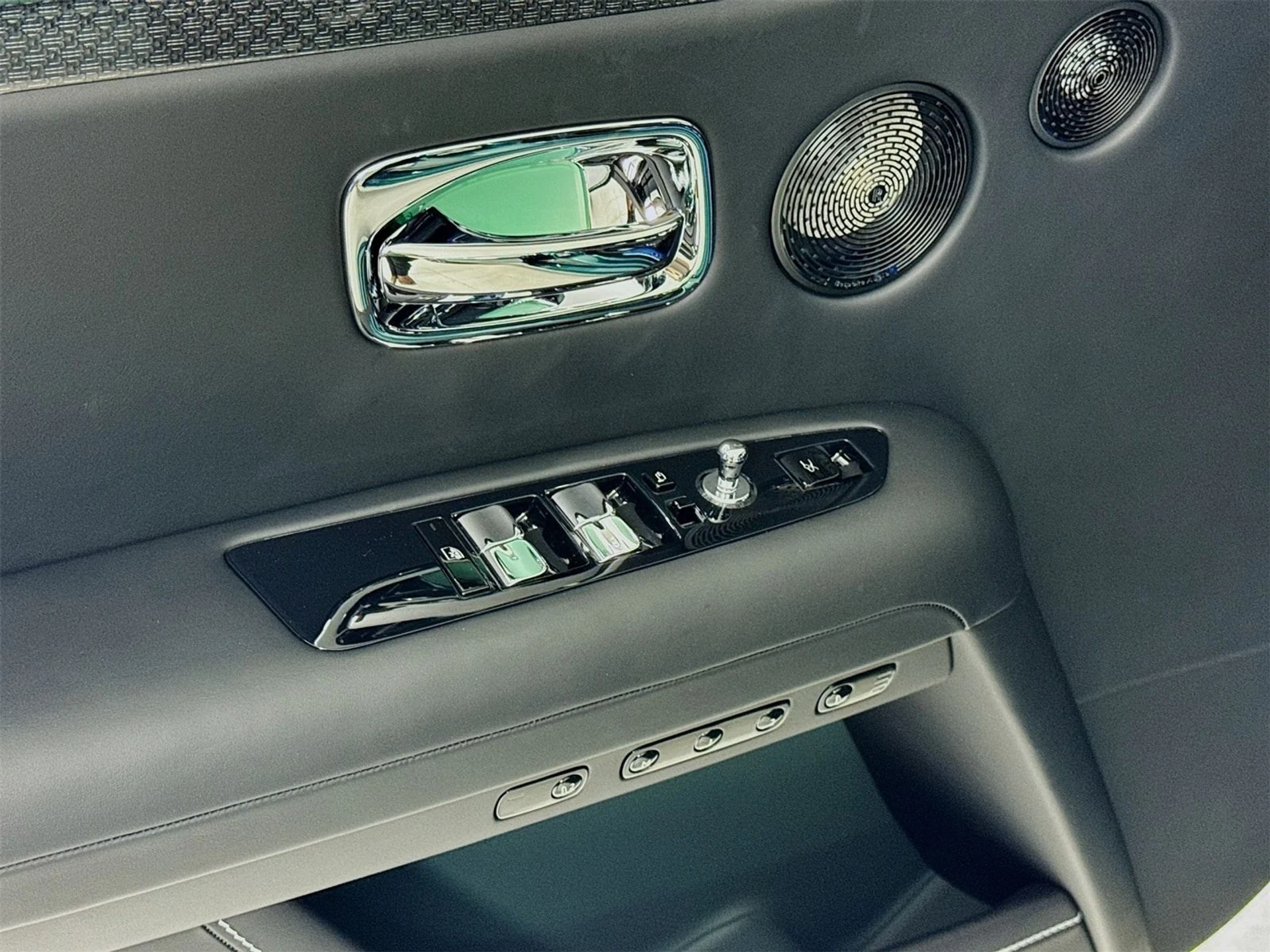 mph016_420896520_48b5241a96527d1849079e4fb2553aebx_3ffc74c58b